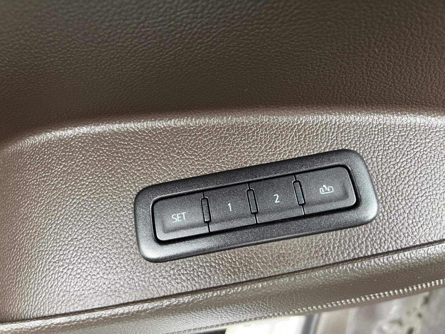 2019 White /Gray GMC Yukon XL Denali 4WD (1GKS2HKJ6KR) with an 6.2L V8 OHV 16V engine, Automatic transmission, located at 11115 Chardon Rd. , Chardon, OH, 44024, (440) 214-9705, 41.580246, -81.241943 - 2019 GMC Yukon XL Denali 4WD – Ultimate Full-Size Luxury Beast with Massive Power and Every Premium Feature Loaded! This 2019 GMC Yukon XL Denali 4WD is the king of family haulers and towing machines – massive space, insane capability, and top-shelf luxury from front to back! Under the hood roa - Photo#22