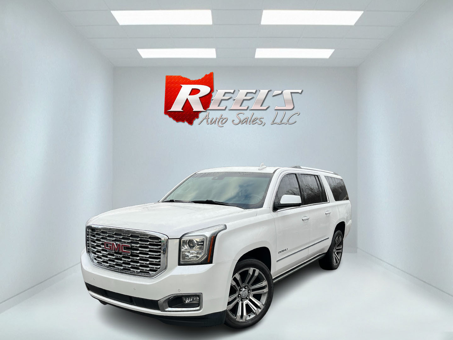 photo of 2019 GMC Yukon XL Denali 4WD