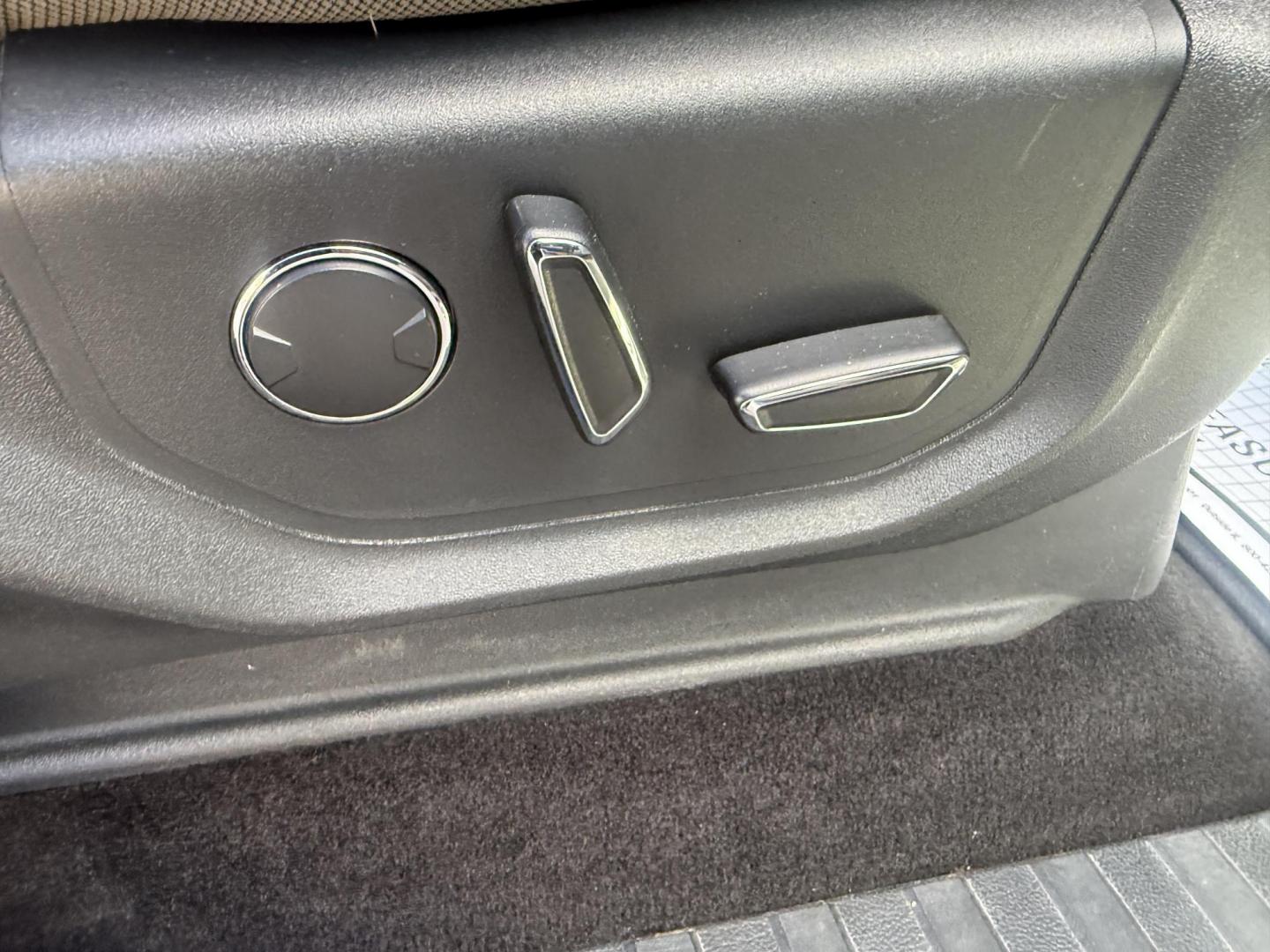 2018 Silver /Black Ford F-150 XLT SuperCrew 5.5-ft. Bed 4WD (1FTEW1EP9JF) with an 2.7L V6 DOHC 24V TWIN TURBO engine, Automatic transmission, located at 547 E. Main St., Orwell, OH, 44076, (440) 437-5893, 41.535435, -80.847855 - 2018 Ford F-150 XLT Crew Cab 4WD – Twin-Turbo Power, Serious Towing, and Loaded with Everyday Comfort! This 2018 Ford F-150 XLT Crew Cab is the perfect workhorse and family truck rolled into one – tough, capable, and packed with the features you need! Powered by the impressive 2.7L Twin-Turbo E - Photo#45