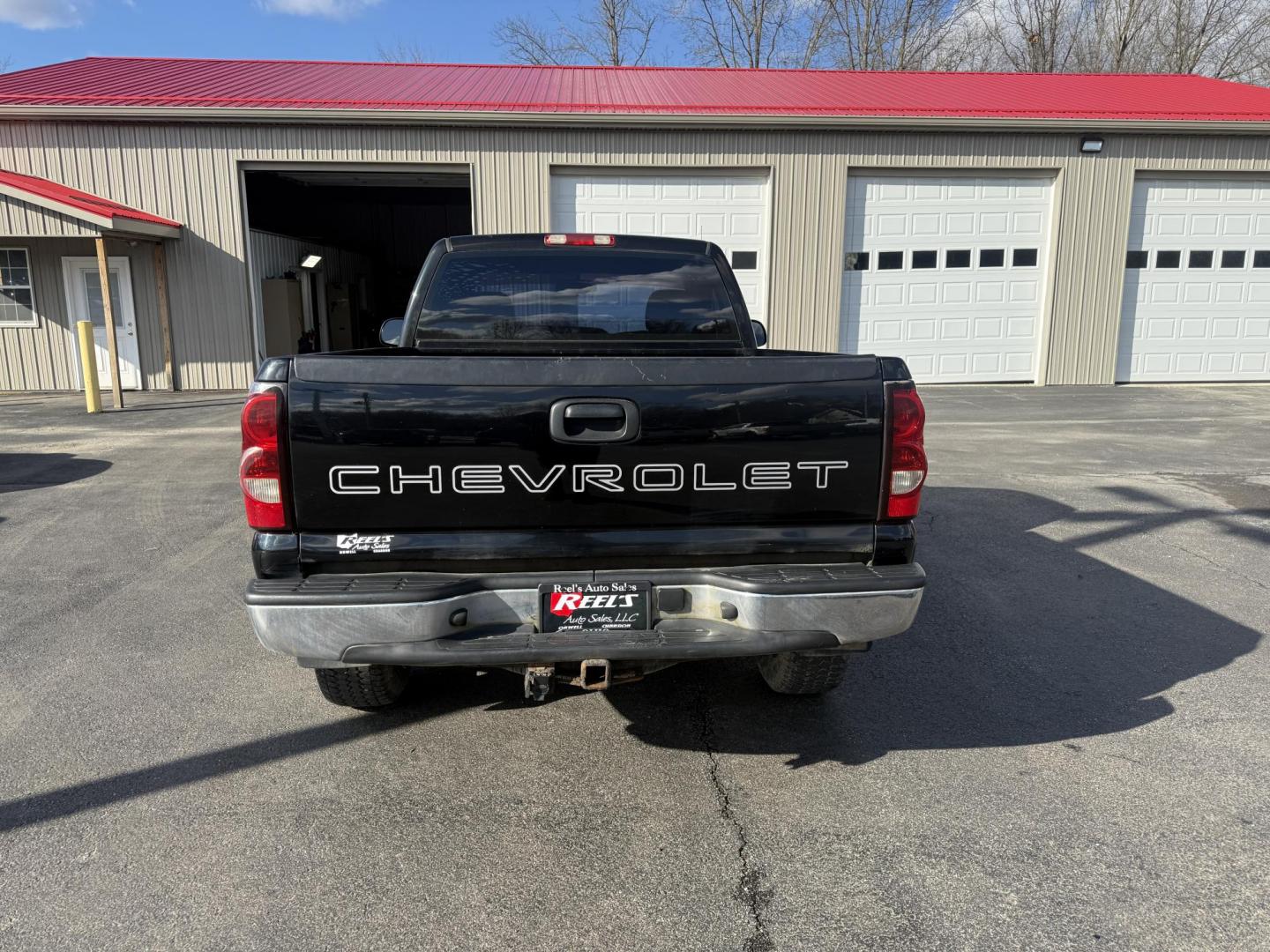2006 Black /Black Chevrolet Silverado 1500 LS 4WD (3GCEK14V96G) with an 4.8L V8 OHV 16V engine, Automatic transmission, located at 547 E. Main St., Orwell, OH, 44076, (440) 437-5893, 41.535435, -80.847855 - 2006 Chevrolet Silverado 1500 LS Regular Cab 4WD – Tough Work Truck with Plow and Proven Reliability! This no-nonsense 2006 Chevrolet Silverado 1500 LS Regular Cab 4WD is built for hard work and ready to tackle Ohio winters or job-site demands! Powered by the dependable 4.8L Vortec V8 engine pair - Photo#22