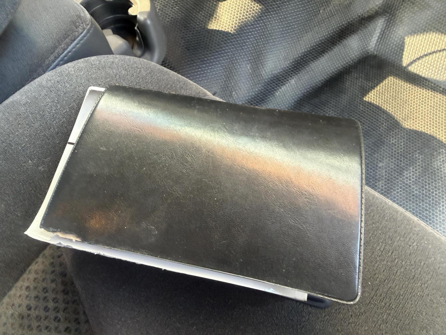 2006 Black /Black Chevrolet Silverado 1500 LS 4WD (3GCEK14V96G) with an 4.8L V8 OHV 16V engine, Automatic transmission, located at 547 E. Main St., Orwell, OH, 44076, (440) 437-5893, 41.535435, -80.847855 - 2006 Chevrolet Silverado 1500 LS Regular Cab 4WD – Tough Work Truck with Plow and Proven Reliability! This no-nonsense 2006 Chevrolet Silverado 1500 LS Regular Cab 4WD is built for hard work and ready to tackle Ohio winters or job-site demands! Powered by the dependable 4.8L Vortec V8 engine pair - Photo#31