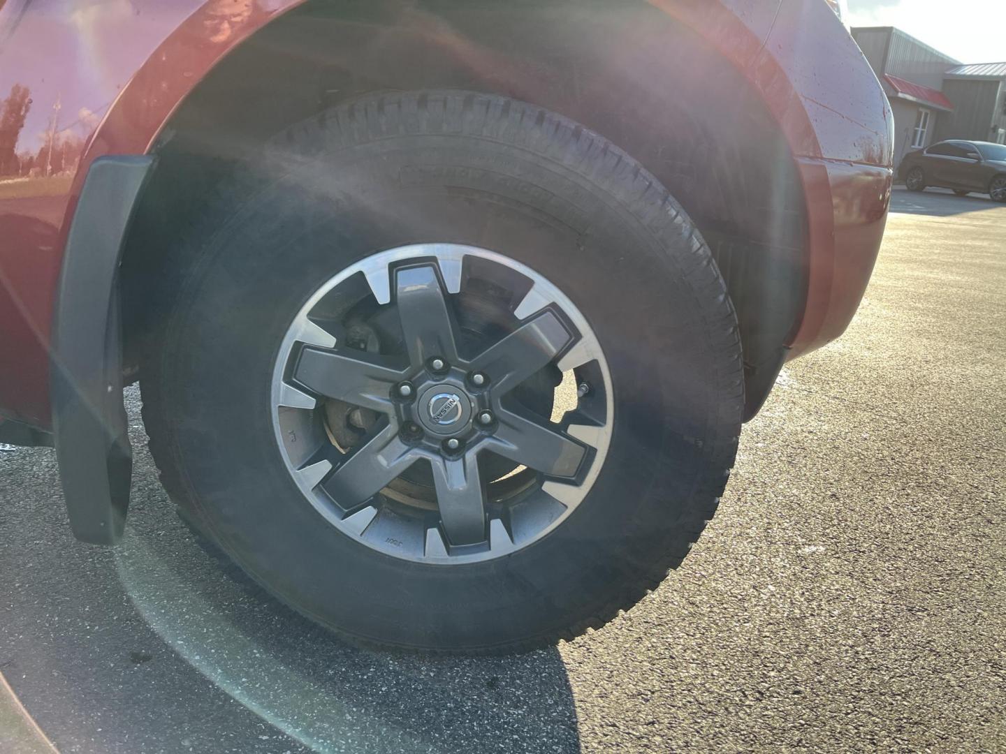 2018 Red /Gray Nissan Frontier Pro-4X Crew Cab 5AT 4WD (1N6AD0EV2JN) with an 4.0L V6 DOHC 24V engine, Automatic transmission, located at 11115 Chardon Rd. , Chardon, OH, 44024, (440) 214-9705, 41.580246, -81.241943 - 2018 Nissan Frontier Pro-4X Crew Cab 4WD – Off-Road Ready Beast with Premium Upgrades and Serious Towing Muscle! This tough 2018 Nissan Frontier Pro-4X Crew Cab 4WD is built for adventure and work alike – the real deal off-roader that still delivers everyday comfort! Powered by the proven 4.0L - Photo#4