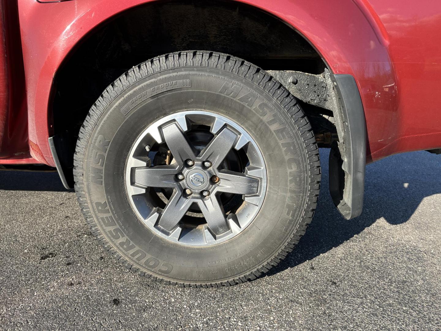 2018 Red /Gray Nissan Frontier Pro-4X Crew Cab 5AT 4WD (1N6AD0EV2JN) with an 4.0L V6 DOHC 24V engine, Automatic transmission, located at 11115 Chardon Rd. , Chardon, OH, 44024, (440) 214-9705, 41.580246, -81.241943 - 2018 Nissan Frontier Pro-4X Crew Cab 4WD – Off-Road Ready Beast with Premium Upgrades and Serious Towing Muscle! This tough 2018 Nissan Frontier Pro-4X Crew Cab 4WD is built for adventure and work alike – the real deal off-roader that still delivers everyday comfort! Powered by the proven 4.0L - Photo#10