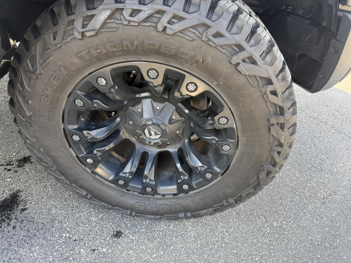 2016 White /Black RAM 1500 Rebel Crew Cab SWB 4WD (1C6RR7YT8GS) with an 5.7L V8 OHV 16V engine, Automatic transmission, located at 11115 Chardon Rd. , Chardon, OH, 44024, (440) 214-9705, 41.580246, -81.241943 - 2016 Ram 1500 Rebel Crew Cab 4WD – Aggressive Off-Road Beast with HEMI Muscle and Loaded Premium Upgrades! This 2016 Ram 1500 Rebel Crew Cab 4WD is the ultimate combination of factory off-road attitude and serious capability upgrades! Powered by the legendary 5.7L HEMI V8 engine paired with a smo - Photo#5