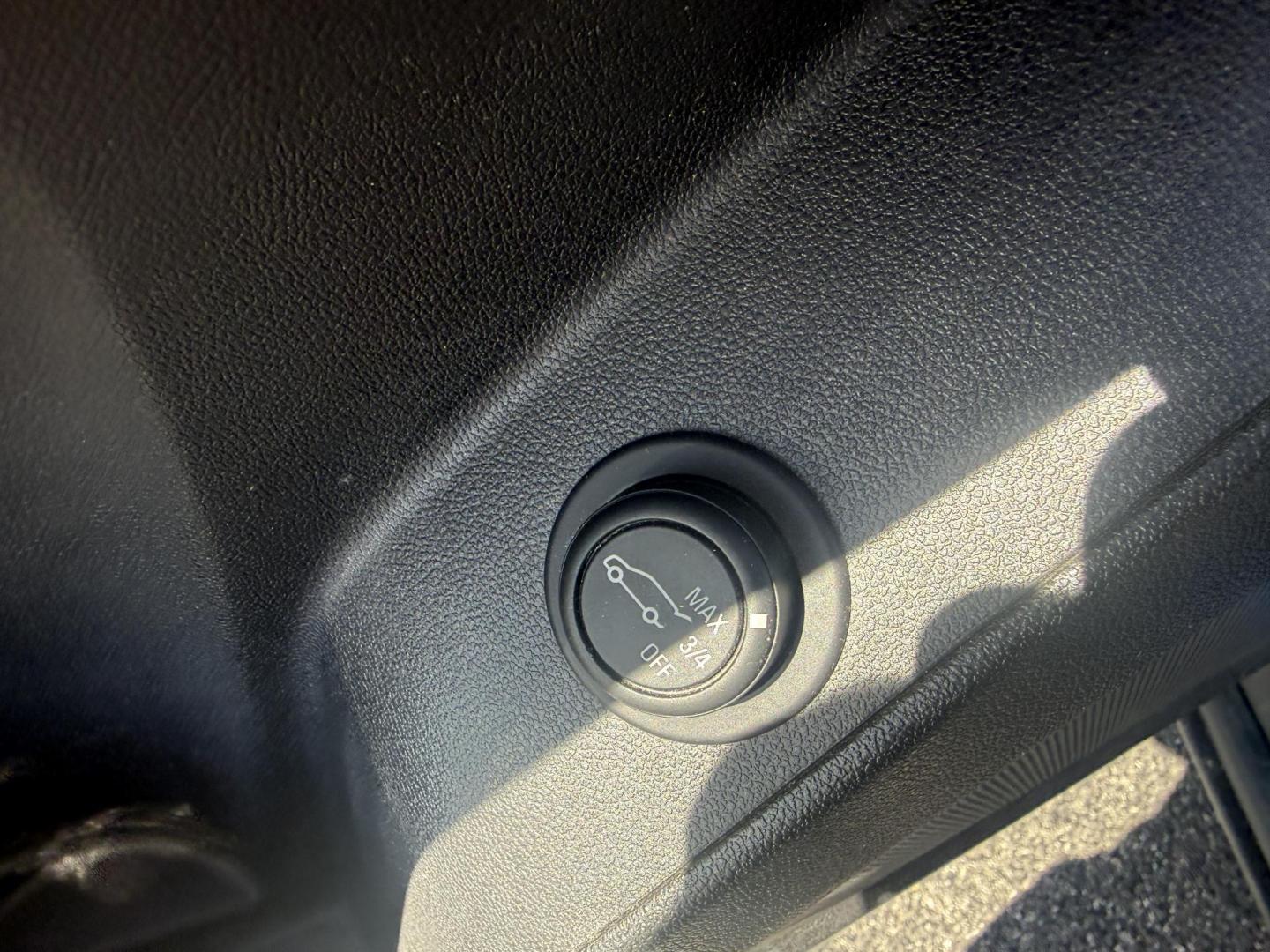 2019 Blue /Black Chevrolet Equinox LT AWD (3GNAXUEVXKS) with an 1.5L I4 DOHC 16V TURBO engine, Automatic transmission, located at 11115 Chardon Rd. , Chardon, OH, 44024, (440) 214-9705, 41.580246, -81.241943 - 2019 Chevrolet Equinox LT AWD – Efficient Turbo Crossover Loaded with Comfort, Safety, and All-Weather Confidence! This sharp 2019 Chevrolet Equinox LT AWD is the perfect everyday SUV that delivers style, efficiency, and smart features without compromise! Powered by a responsive 1.5L Turbocharged - Photo#18