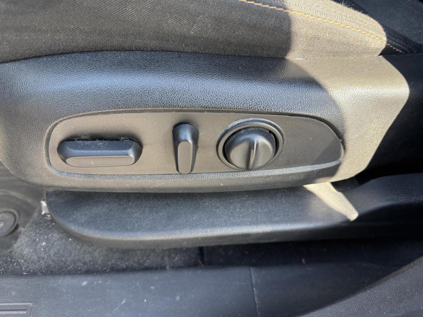 2019 Blue /Black Chevrolet Equinox LT AWD (3GNAXUEVXKS) with an 1.5L I4 DOHC 16V TURBO engine, Automatic transmission, located at 11115 Chardon Rd. , Chardon, OH, 44024, (440) 214-9705, 41.580246, -81.241943 - 2019 Chevrolet Equinox LT AWD – Efficient Turbo Crossover Loaded with Comfort, Safety, and All-Weather Confidence! This sharp 2019 Chevrolet Equinox LT AWD is the perfect everyday SUV that delivers style, efficiency, and smart features without compromise! Powered by a responsive 1.5L Turbocharged - Photo#20