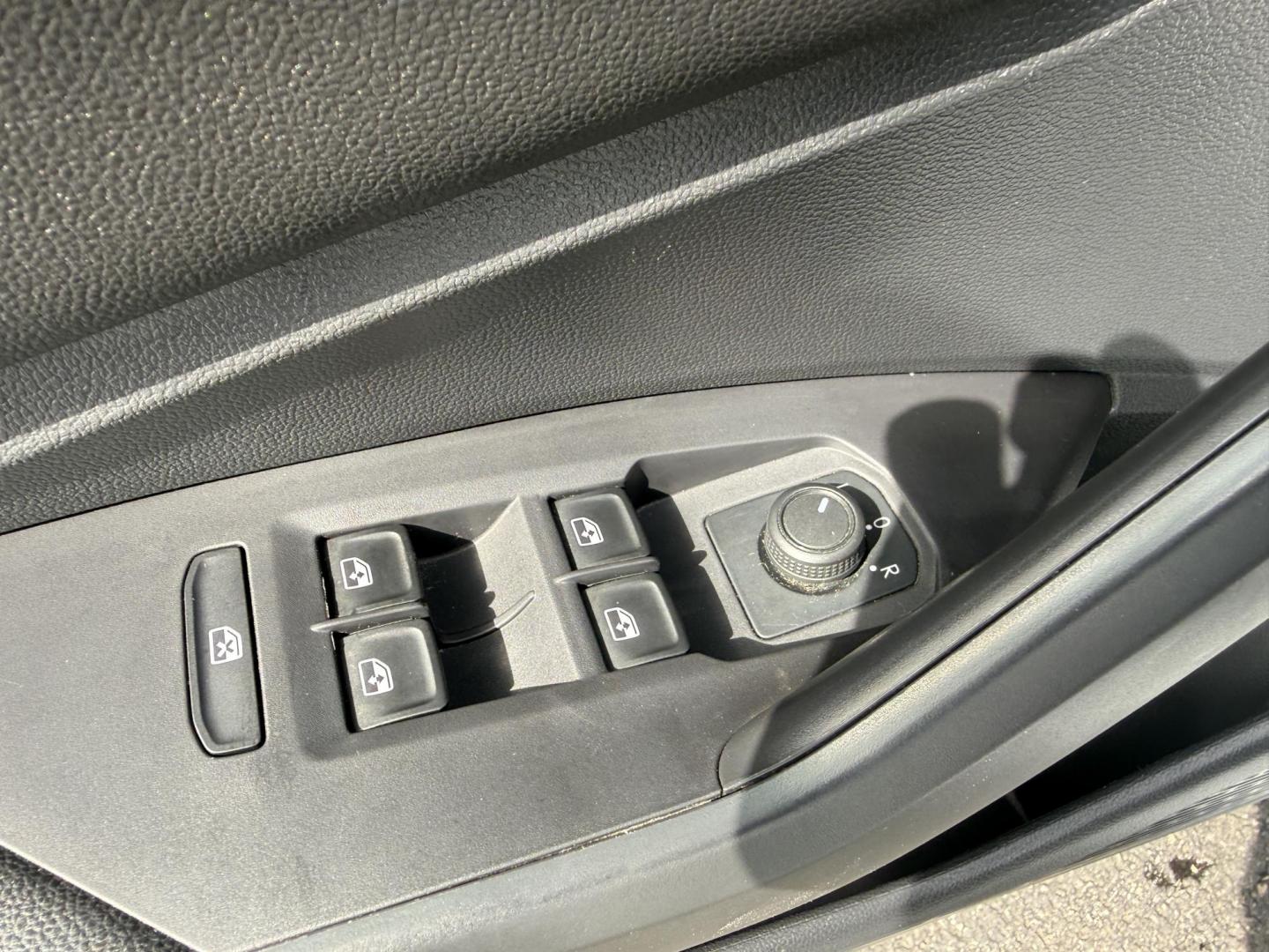 2019 White /Black Volkswagen Jetta 1.4T S 8A (3VWC57BU4KM) with an 1.4L I4 DOHC 20V Turbo engine, Automatic transmission, located at 547 E. Main St., Orwell, OH, 44076, (440) 437-5893, 41.535435, -80.847855 - 2019 Volkswagen Jetta S – Efficient Turbo Sedan with German Precision, Modern Tech, and Incredible Highway MPG! This sharp 2019 Volkswagen Jetta S brings that signature German engineering and attention to detail without the premium price tag! Powered by a responsive 1.4L I4 Turbocharged engine pa - Photo#9