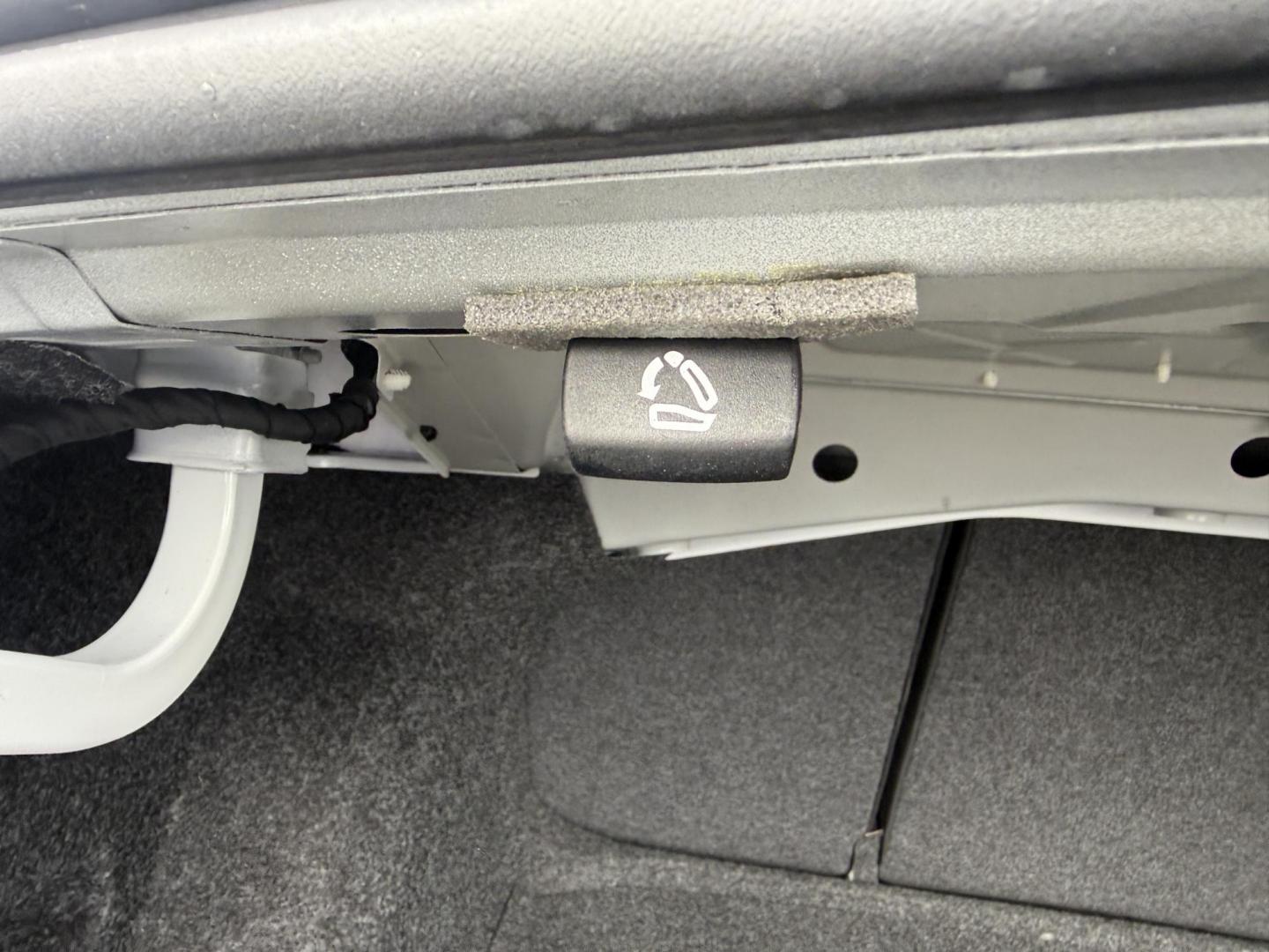 2019 White /Black Volkswagen Jetta 1.4T S 8A (3VWC57BU4KM) with an 1.4L I4 DOHC 20V Turbo engine, Automatic transmission, located at 547 E. Main St., Orwell, OH, 44076, (440) 437-5893, 41.535435, -80.847855 - 2019 Volkswagen Jetta S – Efficient Turbo Sedan with German Precision, Modern Tech, and Incredible Highway MPG! This sharp 2019 Volkswagen Jetta S brings that signature German engineering and attention to detail without the premium price tag! Powered by a responsive 1.4L I4 Turbocharged engine pa - Photo#34