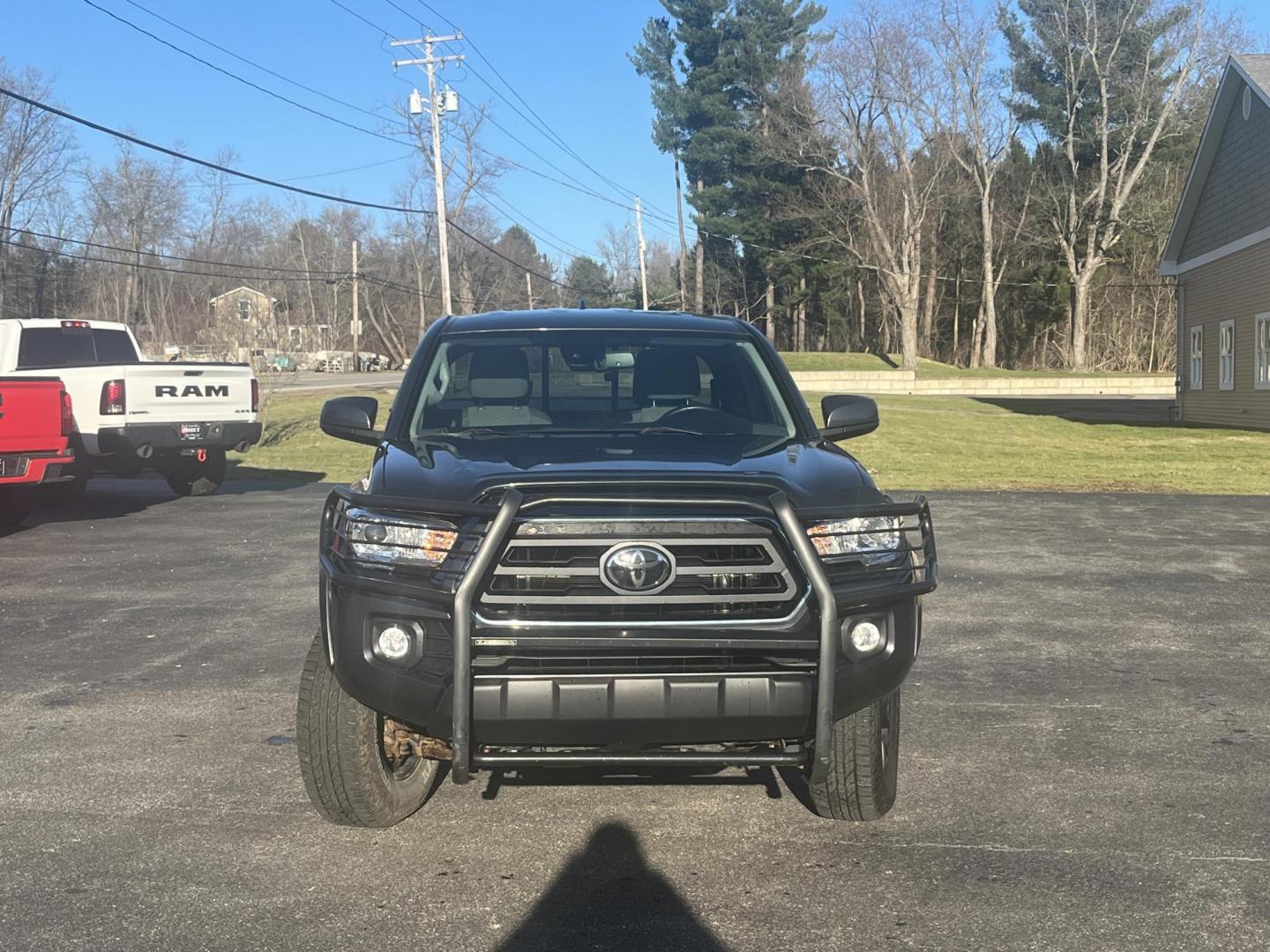 2021 Gray /Black Toyota Tacoma SR5 Access Cab V6 6AT 4WD (3TYSZ5AN8MT) with an 3.5L V6 DOHC 24V engine, Automatic transmission, located at 11115 Chardon Rd. , Chardon, OH, 44024, (440) 214-9705, 41.580246, -81.241943 - 2021 Toyota Tacoma SR5 Access Cab 4WD – Rugged, Reliable, and Loaded with Modern Safety & Tech! This 2021 Toyota Tacoma SR5 Access Cab 4WD is the perfect midsize truck that combines legendary Toyota toughness with modern features and real off-road capability! Powered by the strong 3.5L D-4S V6 en - Photo#1