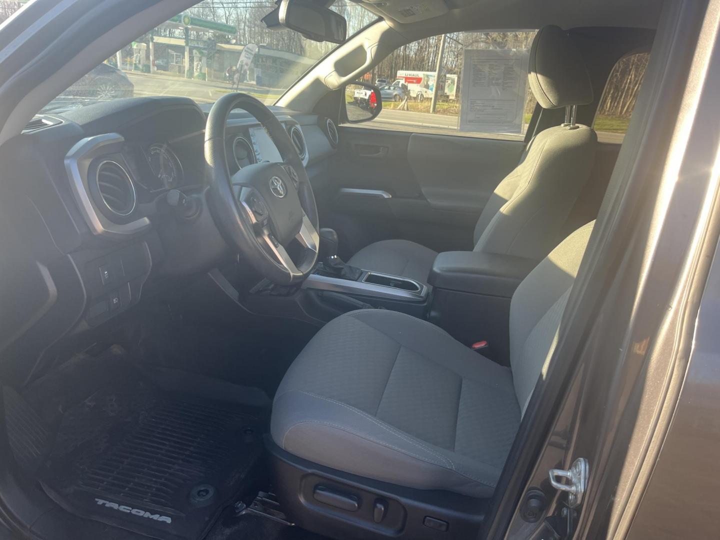 2021 Gray /Black Toyota Tacoma SR5 Access Cab V6 6AT 4WD (3TYSZ5AN8MT) with an 3.5L V6 DOHC 24V engine, Automatic transmission, located at 11115 Chardon Rd. , Chardon, OH, 44024, (440) 214-9705, 41.580246, -81.241943 - 2021 Toyota Tacoma SR5 Access Cab 4WD – Rugged, Reliable, and Loaded with Modern Safety & Tech! This 2021 Toyota Tacoma SR5 Access Cab 4WD is the perfect midsize truck that combines legendary Toyota toughness with modern features and real off-road capability! Powered by the strong 3.5L D-4S V6 en - Photo#17