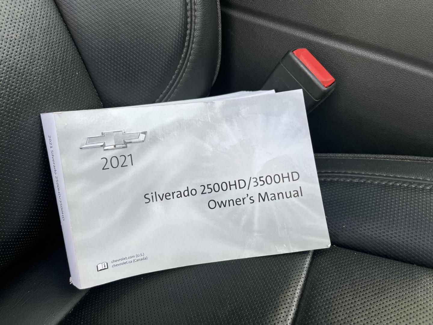 2021 White /Black Chevrolet Silverado 2500HD High Country Crew Cab Short Box 4WD (1GC4YREY0MF) with an 6.6L V8 OHV 16V DIESEL engine, Automatic transmission, located at 547 E. Main St., Orwell, OH, 44076, (440) 437-5893, 41.535435, -80.847855 - 2021 Chevrolet Silverado 2500 High Country Crew Cab 4WD – Loaded Luxury Duramax Beast with Massive Towing Power! This 2021 Chevrolet Silverado 2500 High Country Crew Cab 4WD is the ultimate top-of-the-line heavy-duty truck – premium luxury meets serious capability! Powered by the legendary 6.6L - Photo#39