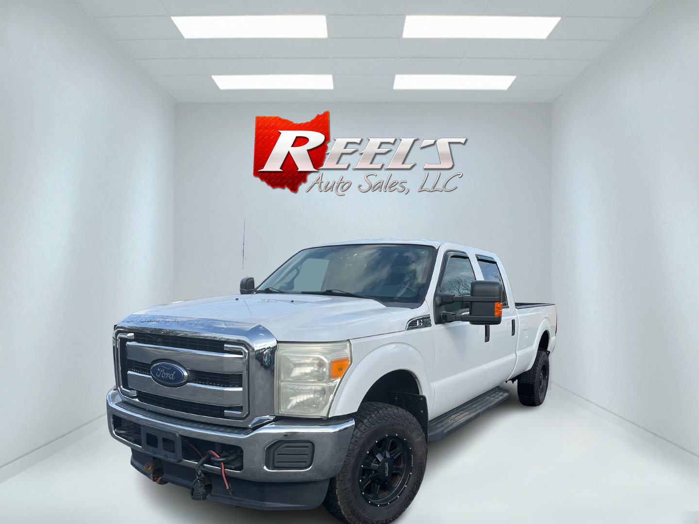 photo of 2015 Ford F-350 SD XLT Crew Cab 4WD