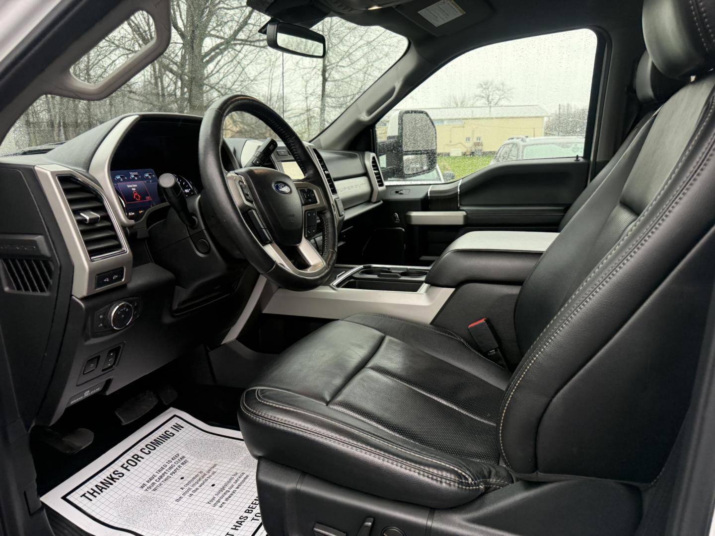 2020 White /Black Ford F-350 SD Lariat Crew Cab 4WD (1FT8W3B68LE) with an 6.2L V8 OHV 16V engine, Automatic transmission, located at 11115 Chardon Rd. , Chardon, OH, 44024, (440) 214-9705, 41.580246, -81.241943 - 2020 Ford F-350 Lariat Crew Cab 4WD – Loaded Heavy-Duty Luxury Truck with Massive Towing & FX4 Off-Road Capability! This 2020 Ford F-350 Lariat Crew Cab 4WD is a top-tier heavy-duty truck that combines premium luxury with serious work capability! Powered by the strong 6.2L V8 engine mated to a sm - Photo#19