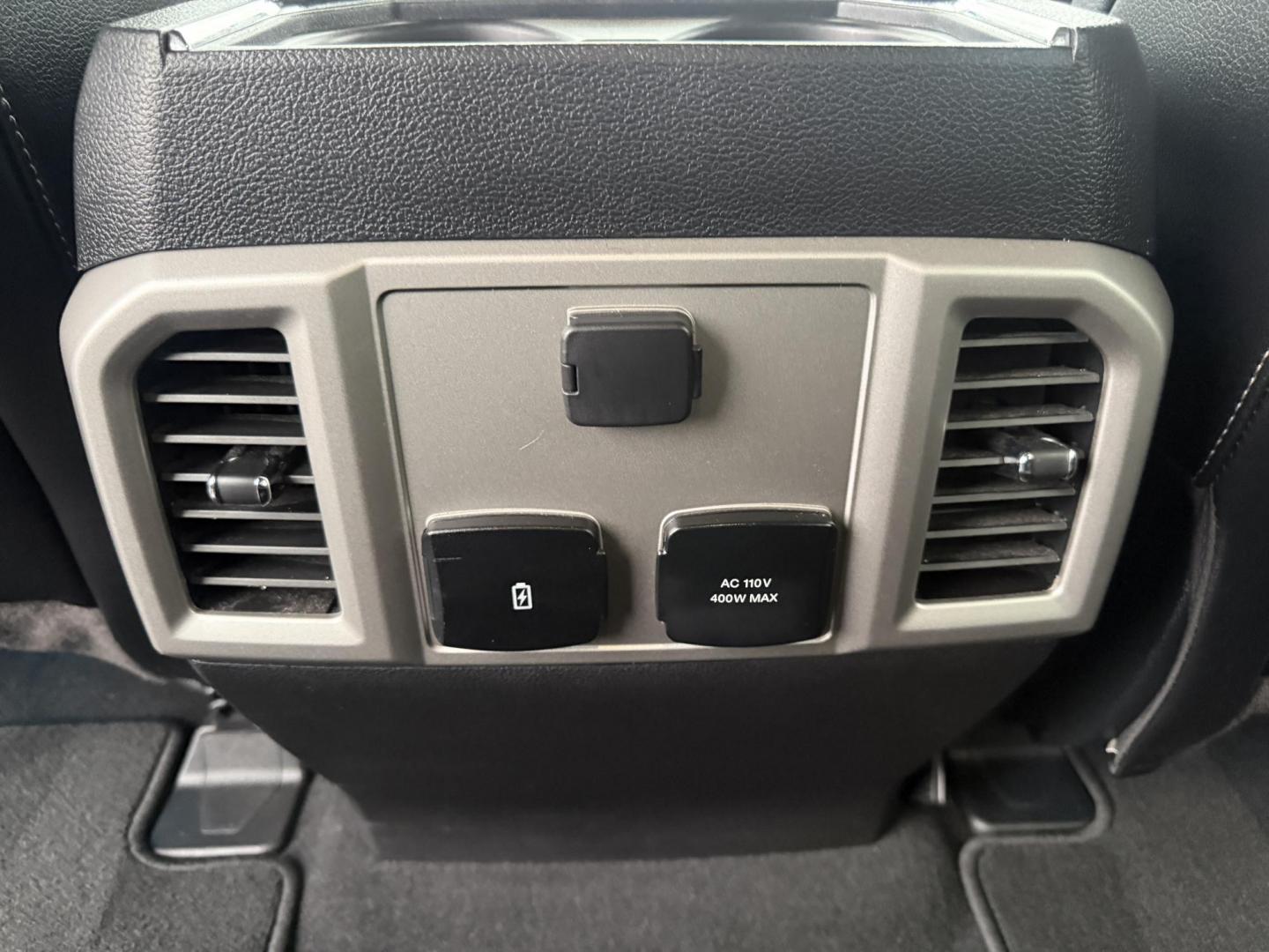 2020 White /Black Ford F-350 SD Lariat Crew Cab 4WD (1FT8W3B68LE) with an 6.2L V8 OHV 16V engine, Automatic transmission, located at 11115 Chardon Rd. , Chardon, OH, 44024, (440) 214-9705, 41.580246, -81.241943 - 2020 Ford F-350 Lariat Crew Cab 4WD – Loaded Heavy-Duty Luxury Truck with Massive Towing & FX4 Off-Road Capability! This 2020 Ford F-350 Lariat Crew Cab 4WD is a top-tier heavy-duty truck that combines premium luxury with serious work capability! Powered by the strong 6.2L V8 engine mated to a sm - Photo#40