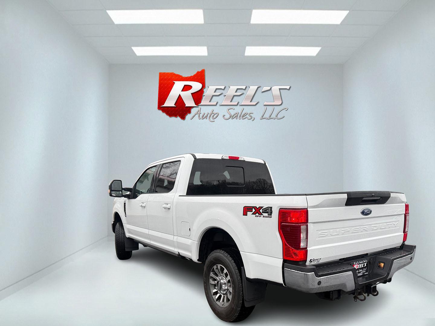 2020 White /Black Ford F-350 SD Lariat Crew Cab 4WD (1FT8W3B68LE) with an 6.2L V8 OHV 16V engine, Automatic transmission, located at 11115 Chardon Rd. , Chardon, OH, 44024, (440) 214-9705, 41.580246, -81.241943 - 2020 Ford F-350 Lariat Crew Cab 4WD – Loaded Heavy-Duty Luxury Truck with Massive Towing & FX4 Off-Road Capability! This 2020 Ford F-350 Lariat Crew Cab 4WD is a top-tier heavy-duty truck that combines premium luxury with serious work capability! Powered by the strong 6.2L V8 engine mated to a sm - Photo#13