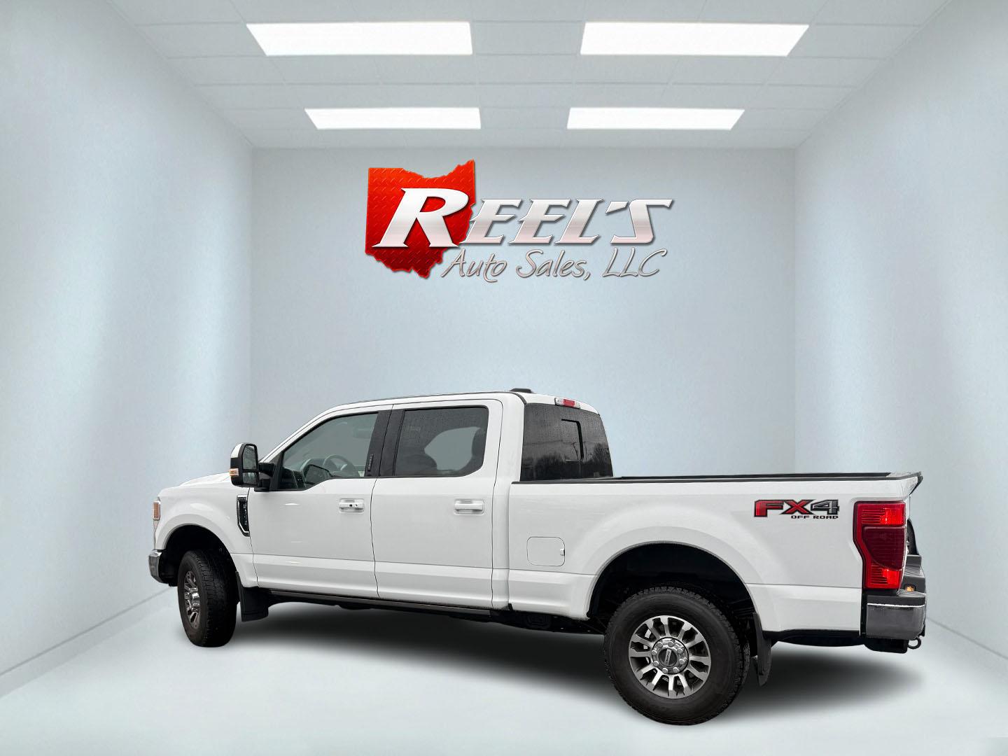 2020 White /Black Ford F-350 SD Lariat Crew Cab 4WD (1FT8W3B68LE) with an 6.2L V8 OHV 16V engine, Automatic transmission, located at 11115 Chardon Rd. , Chardon, OH, 44024, (440) 214-9705, 41.580246, -81.241943 - 2020 Ford F-350 Lariat Crew Cab 4WD – Loaded Heavy-Duty Luxury Truck with Massive Towing & FX4 Off-Road Capability! This 2020 Ford F-350 Lariat Crew Cab 4WD is a top-tier heavy-duty truck that combines premium luxury with serious work capability! Powered by the strong 6.2L V8 engine mated to a sm - Photo#14
