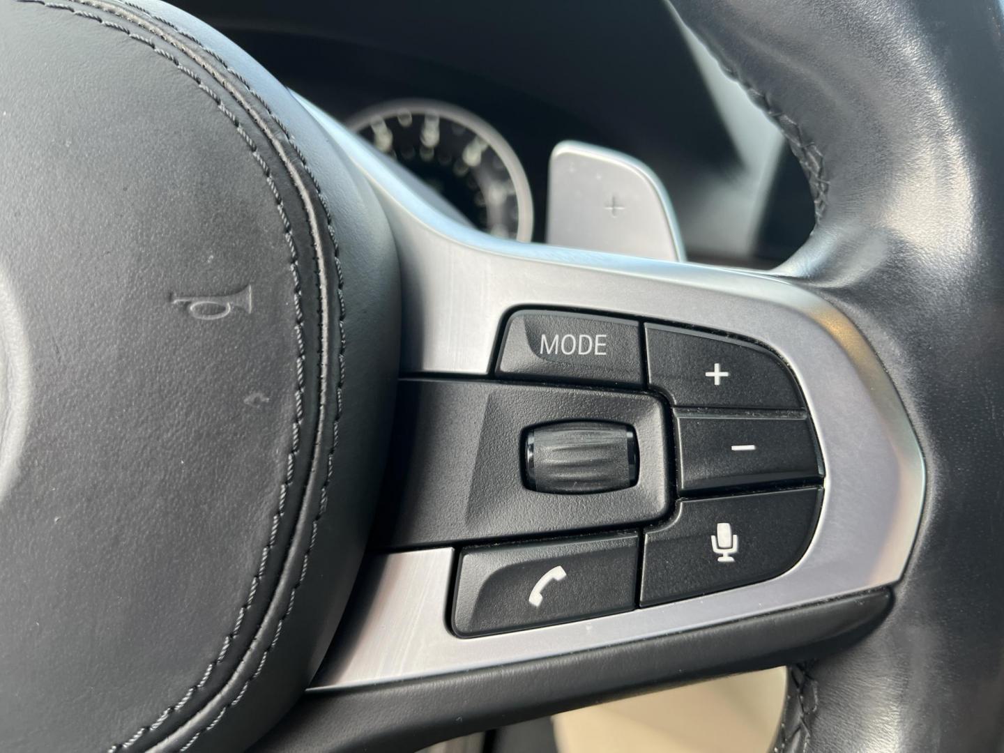 2018 White /Gray BMW 5-Series 540i xDrive (WBAJE7C56JW) with an 3.0L I6 DOHC 24V Turbo engine, Automatic transmission, located at 547 E. Main St., Orwell, OH, 44076, (440) 437-5893, 41.535435, -80.847855 - 2018 BMW 540i xDrive – Sporty Luxury Sedan with Turbo Power and Loaded M Sport Package! This outstanding 2018 BMW 540i xDrive is the perfect blend of thrilling performance, all-weather confidence, and premium luxury! Powered by a silky-smooth 3.0L Turbocharged inline-6 engine paired with an ultra - Photo#22