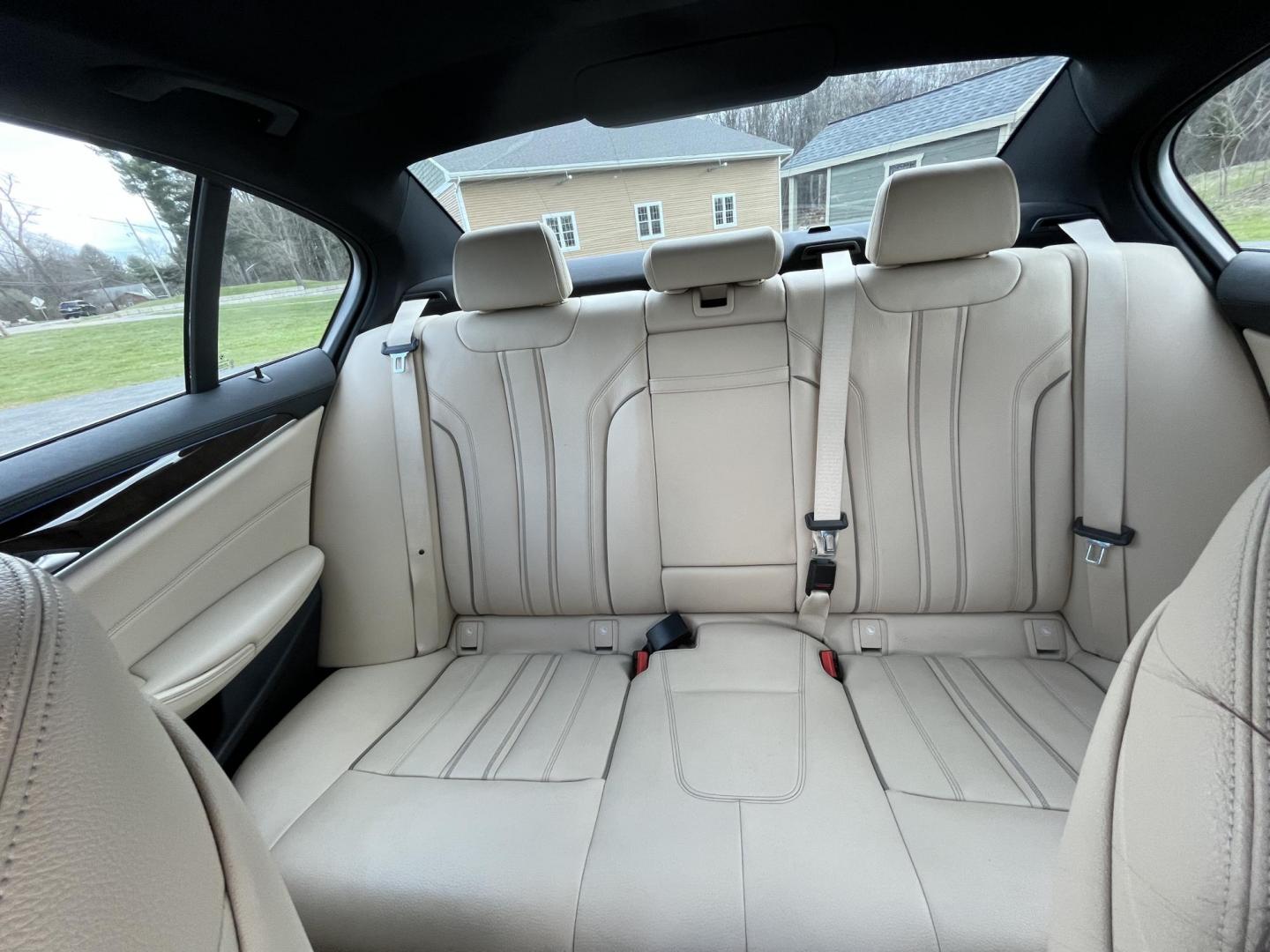 2018 White /Gray BMW 5-Series 540i xDrive (WBAJE7C56JW) with an 3.0L I6 DOHC 24V Turbo engine, Automatic transmission, located at 547 E. Main St., Orwell, OH, 44076, (440) 437-5893, 41.535435, -80.847855 - 2018 BMW 540i xDrive – Sporty Luxury Sedan with Turbo Power and Loaded M Sport Package! This outstanding 2018 BMW 540i xDrive is the perfect blend of thrilling performance, all-weather confidence, and premium luxury! Powered by a silky-smooth 3.0L Turbocharged inline-6 engine paired with an ultra - Photo#29