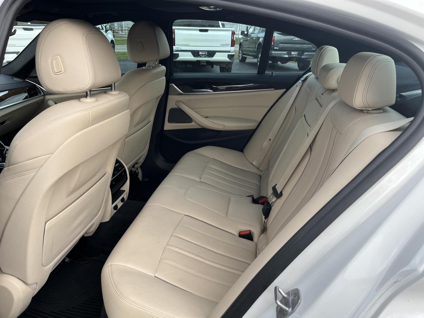 2018 White /Gray BMW 5-Series 540i xDrive (WBAJE7C56JW) with an 3.0L I6 DOHC 24V Turbo engine, Automatic transmission, located at 547 E. Main St., Orwell, OH, 44076, (440) 437-5893, 41.535435, -80.847855 - 2018 BMW 540i xDrive – Sporty Luxury Sedan with Turbo Power and Loaded M Sport Package! This outstanding 2018 BMW 540i xDrive is the perfect blend of thrilling performance, all-weather confidence, and premium luxury! Powered by a silky-smooth 3.0L Turbocharged inline-6 engine paired with an ultra - Photo#31