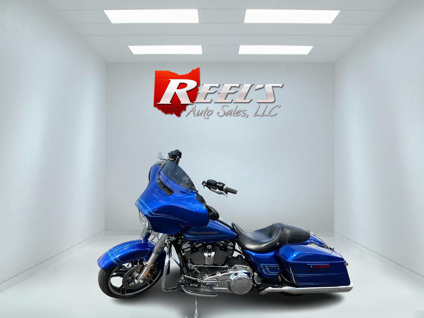 2019 Blue /Black Harley-Davidson Unknown - (1HD1KBC1XKB) with an 107 Cubic Inch V-Twin engine, 6 Speed Manual transmission, located at 11115 Chardon Rd. , Chardon, OH, 44024, (440) 214-9705, 41.580246, -81.241943 - 2019 Harley-Davidson Street Glide – Classic Bagger with Milwaukee-Eight Power and Loaded Touring Features! This 2019 Harley-Davidson Street Glide is a stunning touring motorcycle ready to eat up the miles in comfort and style! Powered by the smooth and torquey 107 cubic inch Milwaukee-Eight V-Twi- Photo#1