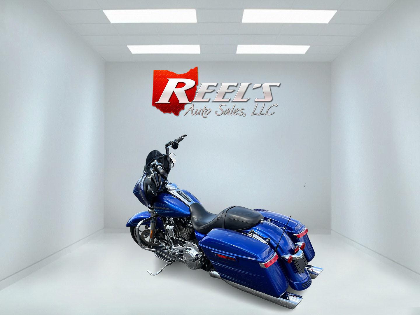 2019 Blue /Black Harley-Davidson Unknown - (1HD1KBC1XKB) with an 107 Cubic Inch V-Twin engine, 6 Speed Manual transmission, located at 11115 Chardon Rd. , Chardon, OH, 44024, (440) 214-9705, 41.580246, -81.241943 - 2019 Harley-Davidson Street Glide – Classic Bagger with Milwaukee-Eight Power and Loaded Touring Features! This 2019 Harley-Davidson Street Glide is a stunning touring motorcycle ready to eat up the miles in comfort and style! Powered by the smooth and torquey 107 cubic inch Milwaukee-Eight V-Twi- Photo#2