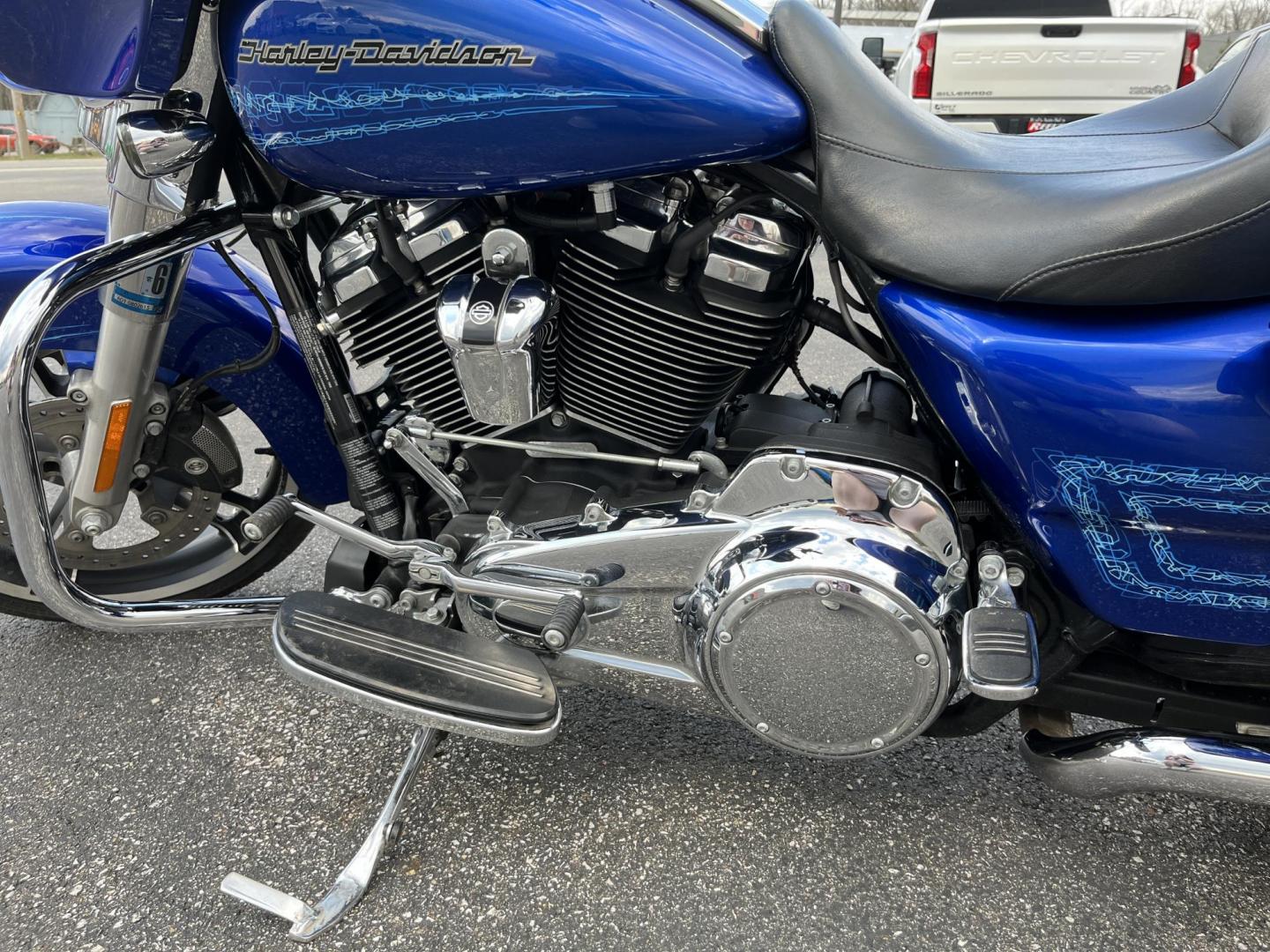 2019 Blue /Black Harley-Davidson Unknown - (1HD1KBC1XKB) with an 107 Cubic Inch V-Twin engine, 6 Speed Manual transmission, located at 11115 Chardon Rd. , Chardon, OH, 44024, (440) 214-9705, 41.580246, -81.241943 - 2019 Harley-Davidson Street Glide – Classic Bagger with Milwaukee-Eight Power and Loaded Touring Features! This 2019 Harley-Davidson Street Glide is a stunning touring motorcycle ready to eat up the miles in comfort and style! Powered by the smooth and torquey 107 cubic inch Milwaukee-Eight V-Twi- Photo#7