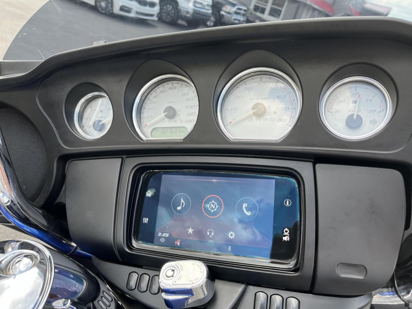 2019 Blue /Black Harley-Davidson Unknown - (1HD1KBC1XKB) with an 107 Cubic Inch V-Twin engine, 6 Speed Manual transmission, located at 11115 Chardon Rd. , Chardon, OH, 44024, (440) 214-9705, 41.580246, -81.241943 - 2019 Harley-Davidson Street Glide – Classic Bagger with Milwaukee-Eight Power and Loaded Touring Features! This 2019 Harley-Davidson Street Glide is a stunning touring motorcycle ready to eat up the miles in comfort and style! Powered by the smooth and torquey 107 cubic inch Milwaukee-Eight V-Twi- Photo#20