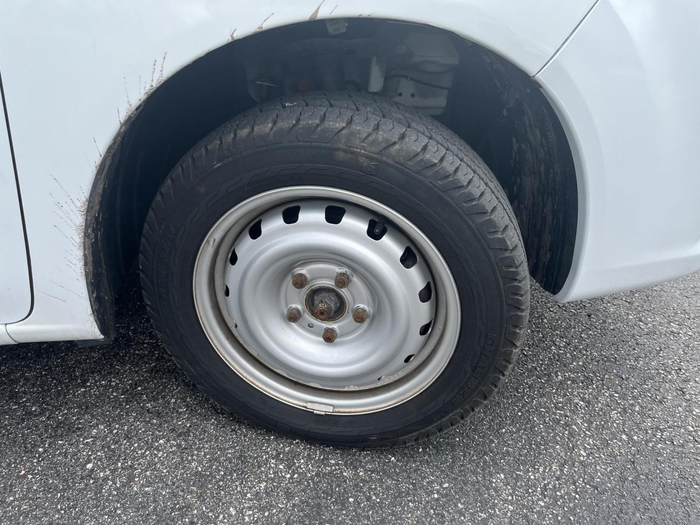 2021 White /Black Nissan NV200 S (3N6CM0KN0MK) with an 2.0L I4 DOHC 16V engine, Automatic transmission, located at 11115 Chardon Rd. , Chardon, OH, 44024, (440) 214-9705, 41.580246, -81.241943 - 2021 Nissan NV200 Cargo S – Efficient Compact Cargo Van with Modern Tech and Great Fuel Economy! This practical 2021 Nissan NV200 Cargo S is the ideal compact cargo van for business, deliveries, or anyone needing smart, efficient hauling space! Powered by a reliable 2.0L I4 engine paired with a s - Photo#3