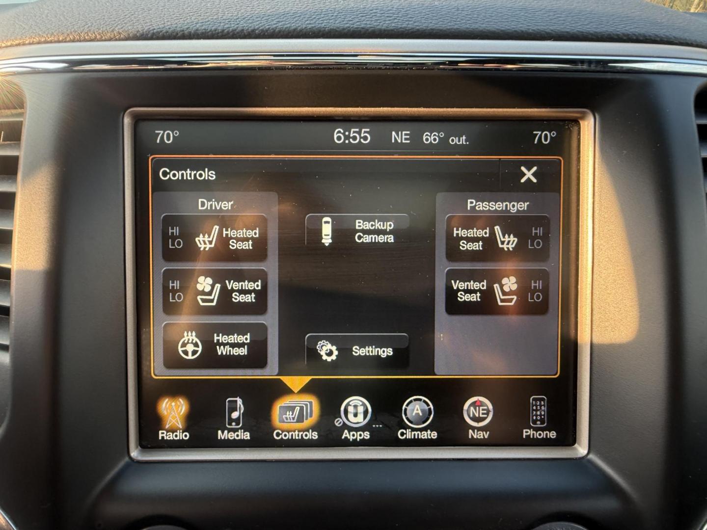 2017 Gray /Black Jeep Grand Cherokee Limited 4WD (1C4RJFBG0HC) with an 3.6L V6 DOHC 24V engine, Automatic transmission, located at 547 E. Main St., Orwell, OH, 44076, (440) 437-5893, 41.535435, -80.847855 - 2017 Jeep Grand Cherokee Limited 4WD 75th Anniversary Edition – Premium, Loaded, and Ready for Any Adventure! This special 2017 Jeep Grand Cherokee Limited 4WD 75th Anniversary Edition is a standout example of Jeep luxury and capability! Powered by the smooth 3.6L Pentastar V6 engine paired with - Photo#25