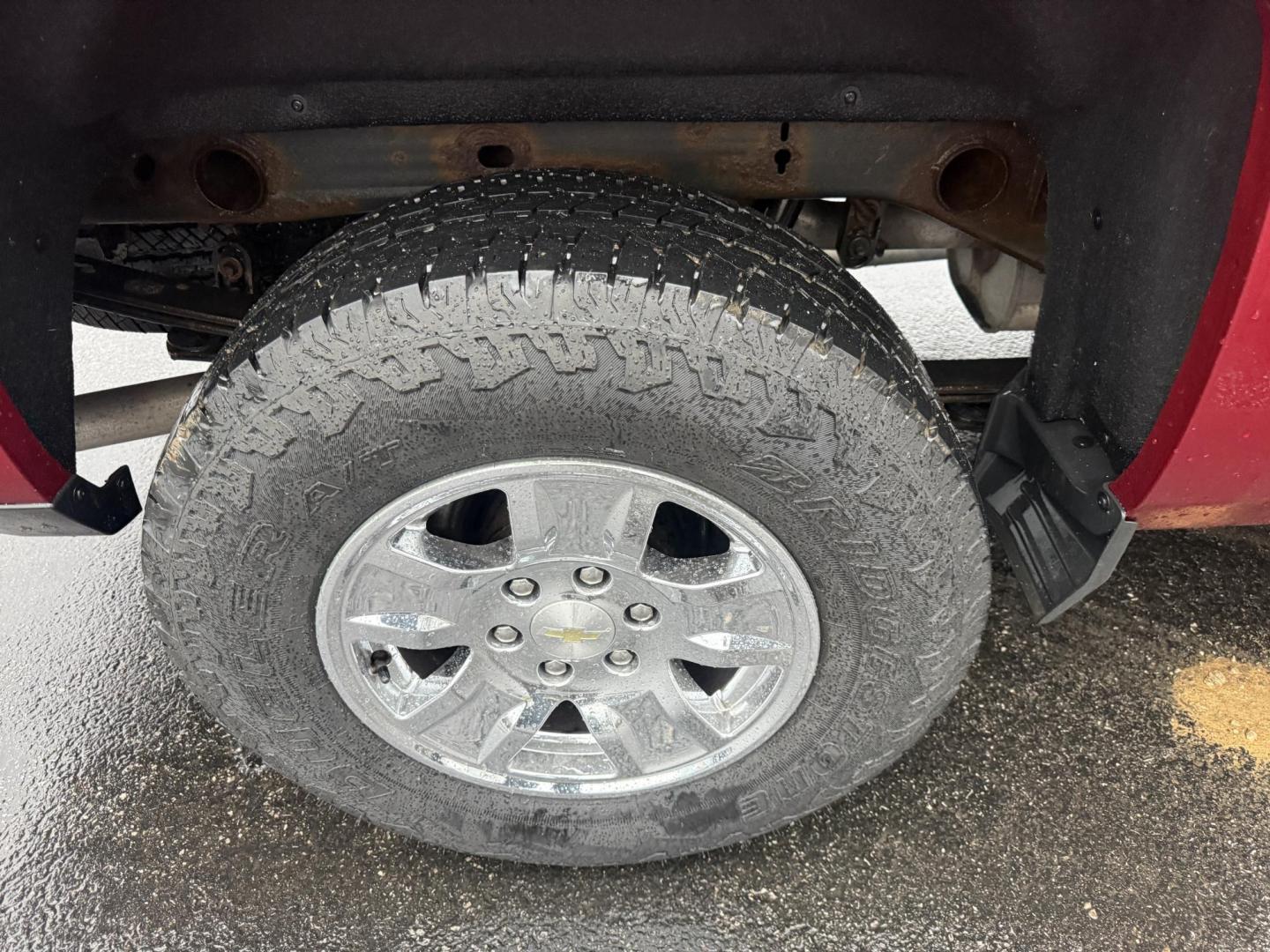 2018 Red /Black Chevrolet Silverado 1500 LT Double Cab 4WD (1GCVKREC9JZ) with an 5.3L V8 OHV 16V engine, Automatic transmission, located at 547 E. Main St., Orwell, OH, 44076, (440) 437-5893, 41.535435, -80.847855 - 2018 Chevrolet Silverado 1500 LT Double Cab 4WD – Strong V8 Power, Leather Comfort, and Serious Towing Capability! This 2018 Chevrolet Silverado 1500 LT Double Cab 4WD is a well-equipped midsize truck that’s ready for work, towing, or weekend adventures! Powered by the reliable 5.3L EcoTec3 V8 - Photo#7