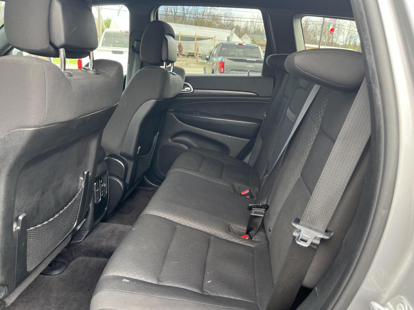 2018 Silver /Black Jeep Grand Cherokee Laredo 4WD (1C4RJFAG9JC) with an 3.6L V6 DOHC 24V engine, Automatic transmission, located at 11115 Chardon Rd. , Chardon, OH, 44024, (440) 214-9705, 41.580246, -81.241943 - 2018 Jeep Grand Cherokee Laredo E 4WD – Clean, Capable, and Well-Equipped! This 2018 Jeep Grand Cherokee Laredo E 4WD is a sharp, versatile midsize SUV that offers great value with solid capability and modern features. Powered by the smooth 3.6L Pentastar V6 engine paired with an 8-speed automati - Photo#30