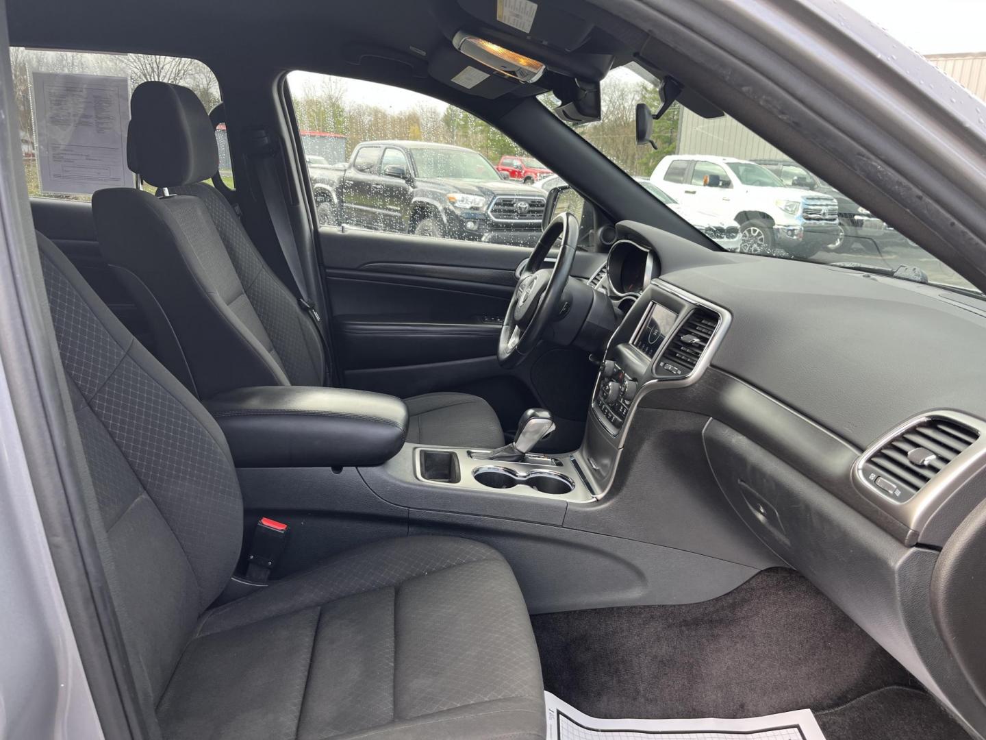 2018 Silver /Black Jeep Grand Cherokee Laredo 4WD (1C4RJFAG9JC) with an 3.6L V6 DOHC 24V engine, Automatic transmission, located at 11115 Chardon Rd. , Chardon, OH, 44024, (440) 214-9705, 41.580246, -81.241943 - 2018 Jeep Grand Cherokee Laredo E 4WD – Clean, Capable, and Well-Equipped! This 2018 Jeep Grand Cherokee Laredo E 4WD is a sharp, versatile midsize SUV that offers great value with solid capability and modern features. Powered by the smooth 3.6L Pentastar V6 engine paired with an 8-speed automati - Photo#35