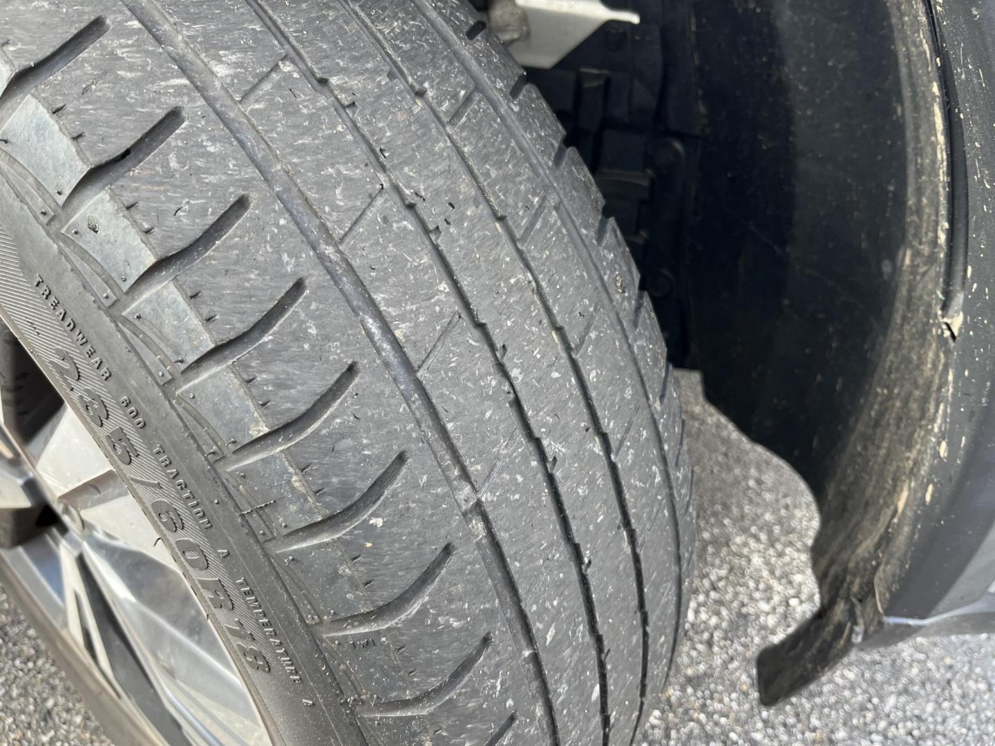 2021 Silver /Black Nissan Rogue SV AWD (5N1AT3BB7MC) with an 2.5L I4 DOHC 16V engine, Automatic transmission, located at 11115 Chardon Rd. , Chardon, OH, 44024, (440) 214-9705, 41.580246, -81.241943 - 2021 Nissan Rogue SV AWD – Efficient, Comfortable, and Loaded with Modern Safety Tech! This clean 2021 Nissan Rogue SV AWD is the perfect family crossover that’s easy to drive, great on gas, and packed with helpful features! Powered by a reliable 2.5L I4 engine paired with a smooth CVT transmis - Photo#3