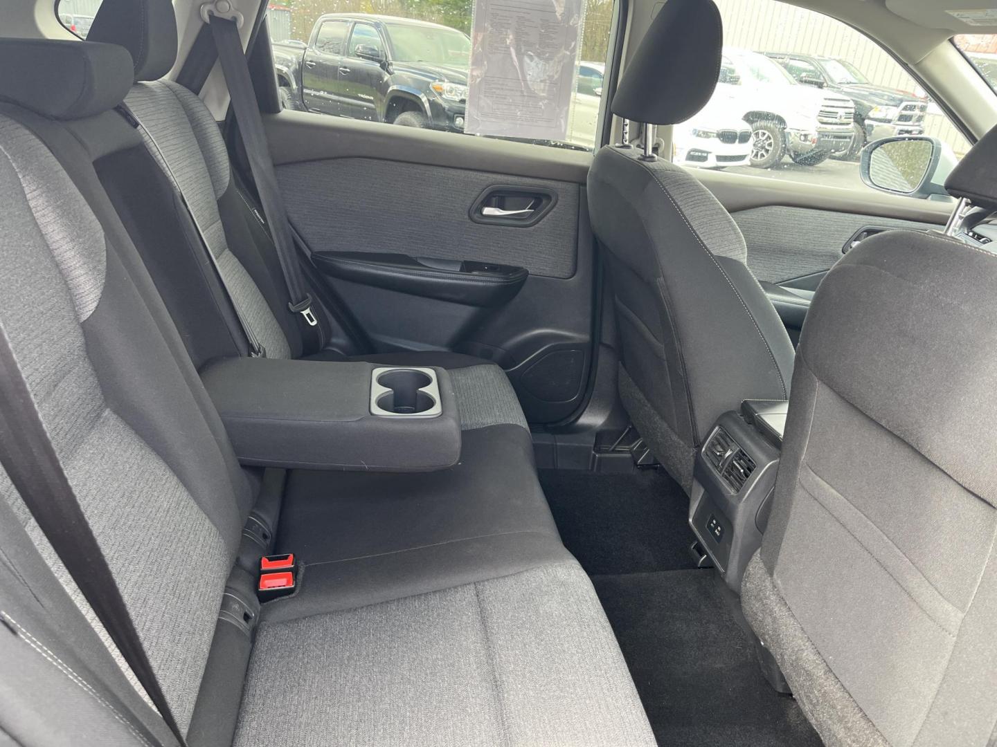 2021 Silver /Black Nissan Rogue SV AWD (5N1AT3BB7MC) with an 2.5L I4 DOHC 16V engine, Automatic transmission, located at 11115 Chardon Rd. , Chardon, OH, 44024, (440) 214-9705, 41.580246, -81.241943 - 2021 Nissan Rogue SV AWD – Efficient, Comfortable, and Loaded with Modern Safety Tech! This clean 2021 Nissan Rogue SV AWD is the perfect family crossover that’s easy to drive, great on gas, and packed with helpful features! Powered by a reliable 2.5L I4 engine paired with a smooth CVT transmis - Photo#34
