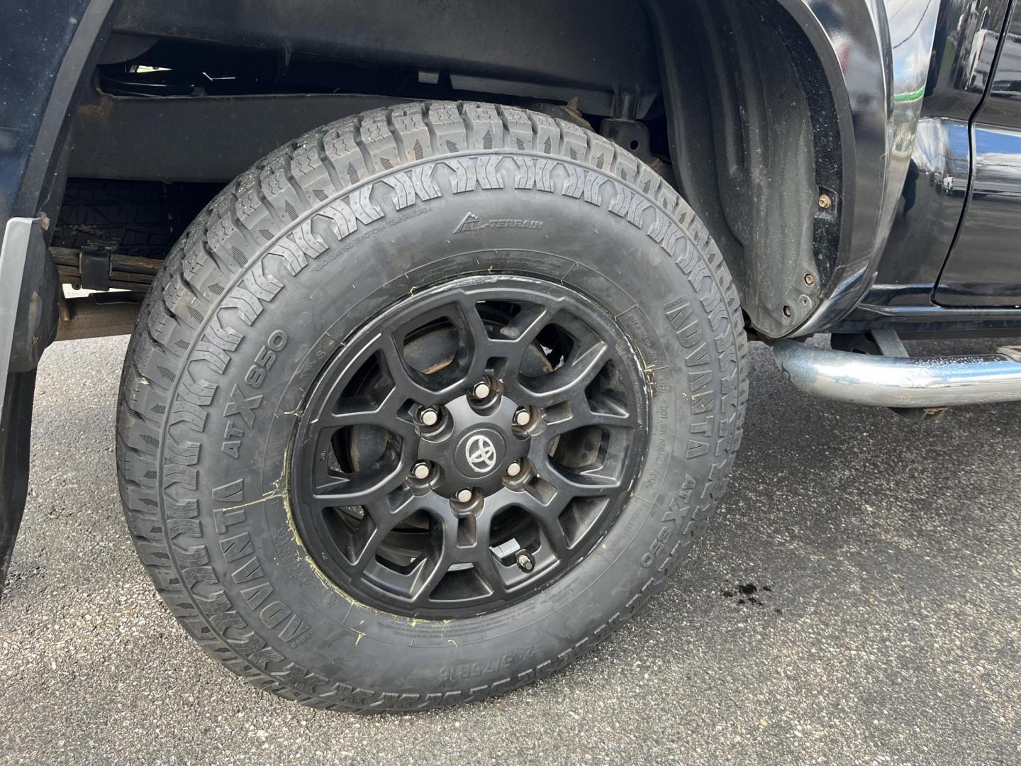 2019 Black /Black Toyota Tacoma SR5 Double Cab Short Bed V6 6AT 4WD (3TMCZ5AN5KM) with an 3.6L V6 DOHC 24V engine, Automatic transmission, located at 11115 Chardon Rd. , Chardon, OH, 44024, (440) 214-9705, 41.580246, -81.241943 - 2019 Toyota Tacoma SR5 Crew Cab 4WD – Rugged, Reliable, and Loaded with Toyota Safety Sense! This 2019 Toyota Tacoma SR5 Crew Cab 4WD is a clean, capable midsize truck that’s built to last and ready for work or weekend adventures! Powered by the strong 3.5L D-4S V6 engine paired with a smooth 6 - Photo#7