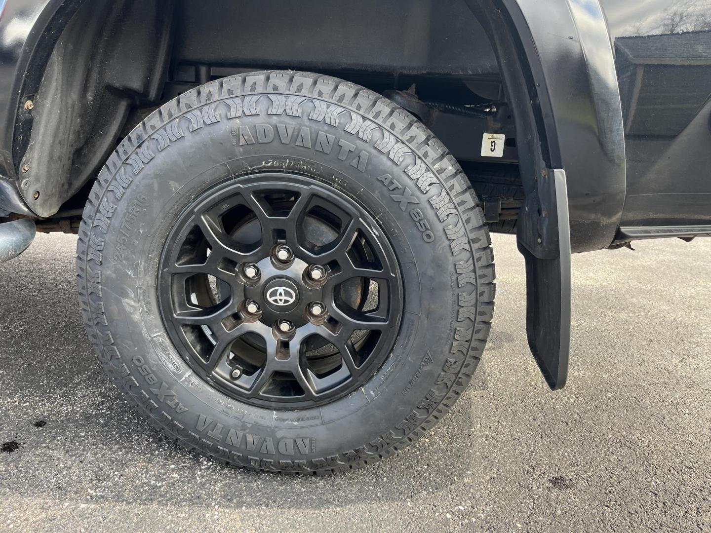 2019 Black /Black Toyota Tacoma SR5 Double Cab Short Bed V6 6AT 4WD (3TMCZ5AN5KM) with an 3.6L V6 DOHC 24V engine, Automatic transmission, located at 11115 Chardon Rd. , Chardon, OH, 44024, (440) 214-9705, 41.580246, -81.241943 - 2019 Toyota Tacoma SR5 Crew Cab 4WD – Rugged, Reliable, and Loaded with Toyota Safety Sense! This 2019 Toyota Tacoma SR5 Crew Cab 4WD is a clean, capable midsize truck that’s built to last and ready for work or weekend adventures! Powered by the strong 3.5L D-4S V6 engine paired with a smooth 6 - Photo#10