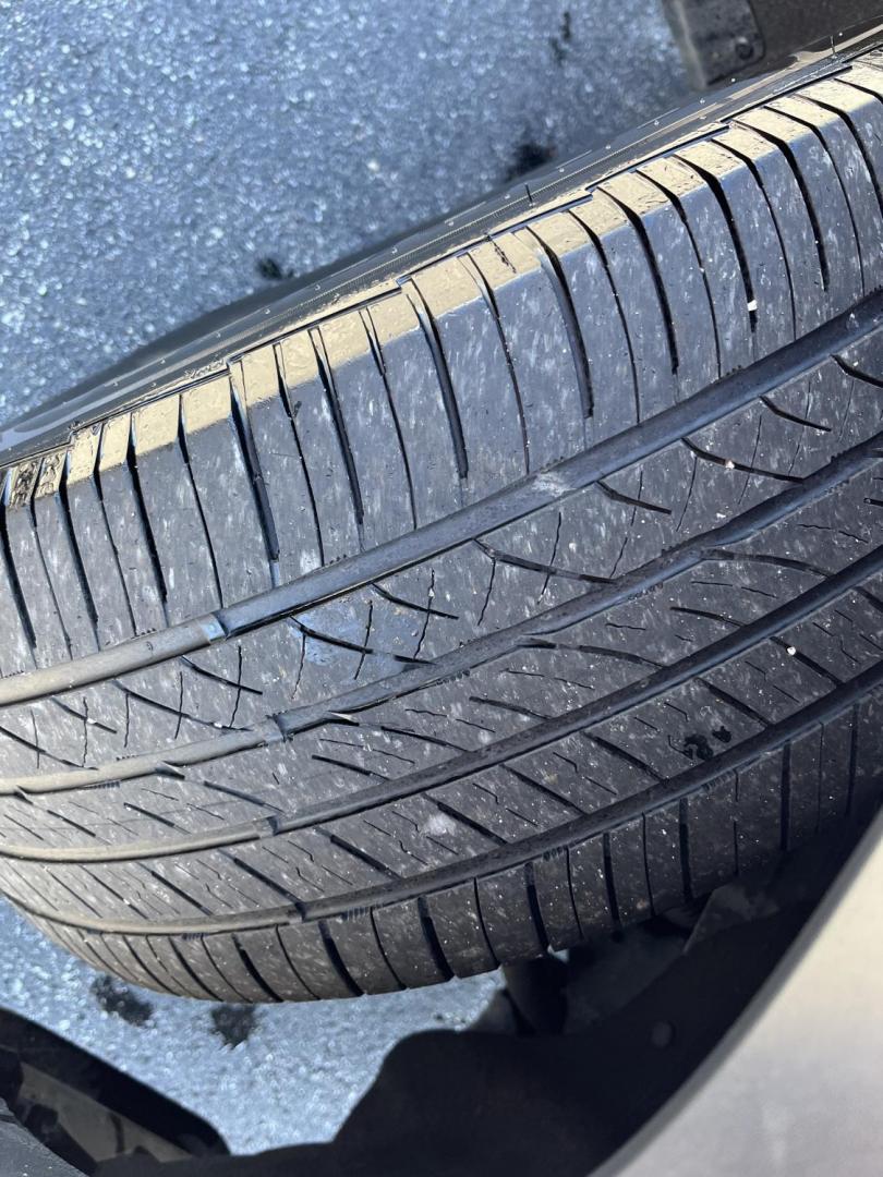 2019 White /Black Jeep Grand Cherokee Limited 4WD (1C4RJFBG8KC) with an 3.6L V6 DOHC 24V engine, Automatic transmission, located at 11115 Chardon Rd. , Chardon, OH, 44024, (440) 214-9705, 41.580246, -81.241943 - 2019 Jeep Grand Cherokee Limited 4WD – Premium Luxury SUV with Leather, Alpine Sound, and All-Weather Capability! This sharp 2019 Jeep Grand Cherokee Limited 4WD is the perfect blend of upscale comfort, modern tech, and confident capability! Powered by the smooth 3.6L Pentastar V6 engine paired w - Photo#3
