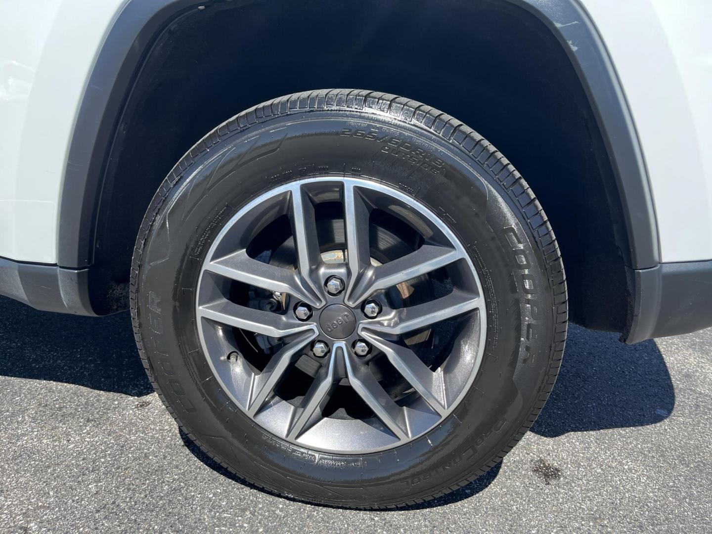 2019 White /Black Jeep Grand Cherokee Limited 4WD (1C4RJFBG8KC) with an 3.6L V6 DOHC 24V engine, Automatic transmission, located at 11115 Chardon Rd. , Chardon, OH, 44024, (440) 214-9705, 41.580246, -81.241943 - 2019 Jeep Grand Cherokee Limited 4WD – Premium Luxury SUV with Leather, Alpine Sound, and All-Weather Capability! This sharp 2019 Jeep Grand Cherokee Limited 4WD is the perfect blend of upscale comfort, modern tech, and confident capability! Powered by the smooth 3.6L Pentastar V6 engine paired w - Photo#10