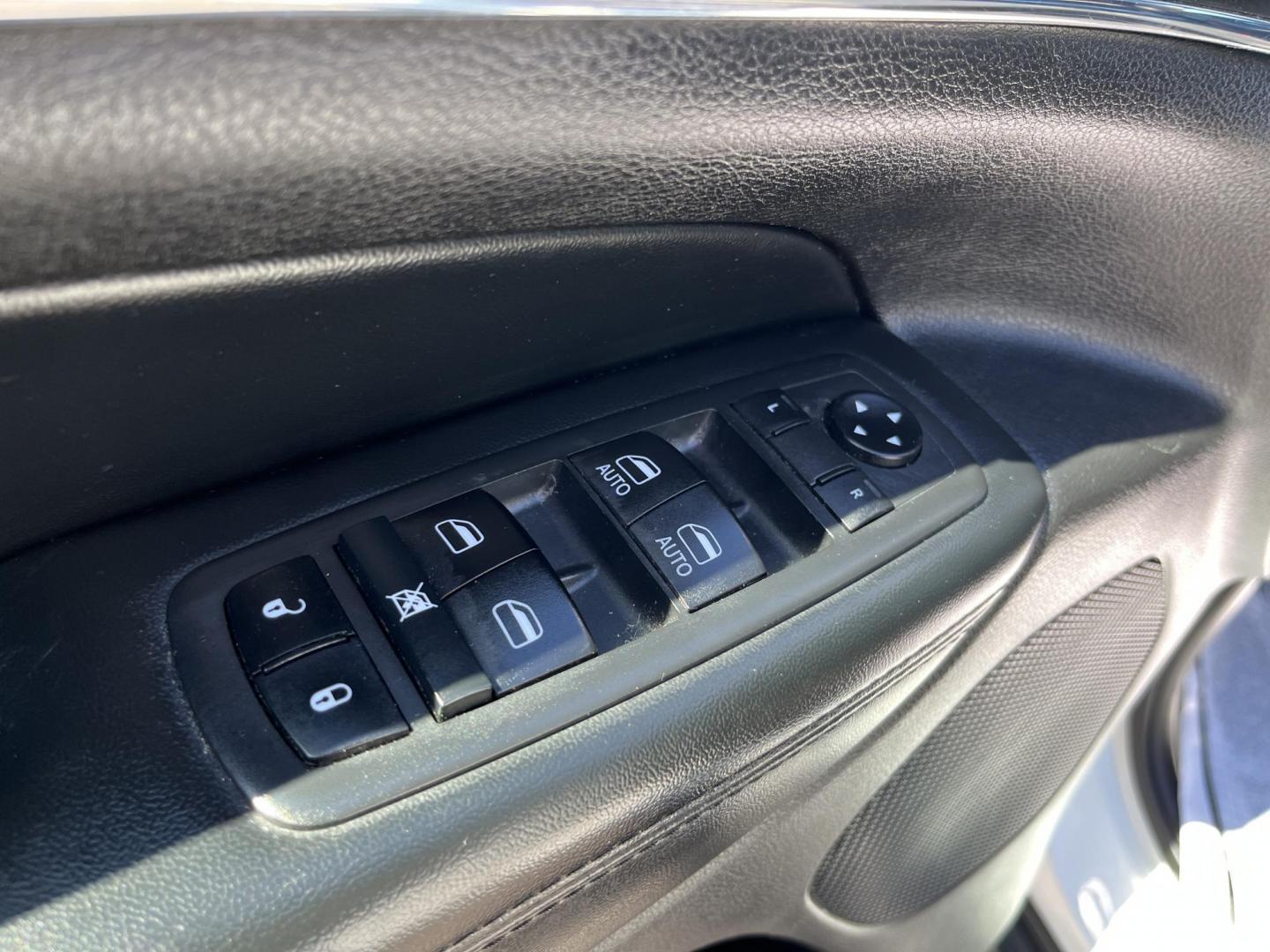 2019 White /Black Jeep Grand Cherokee Limited 4WD (1C4RJFBG8KC) with an 3.6L V6 DOHC 24V engine, Automatic transmission, located at 11115 Chardon Rd. , Chardon, OH, 44024, (440) 214-9705, 41.580246, -81.241943 - 2019 Jeep Grand Cherokee Limited 4WD – Premium Luxury SUV with Leather, Alpine Sound, and All-Weather Capability! This sharp 2019 Jeep Grand Cherokee Limited 4WD is the perfect blend of upscale comfort, modern tech, and confident capability! Powered by the smooth 3.6L Pentastar V6 engine paired w - Photo#17