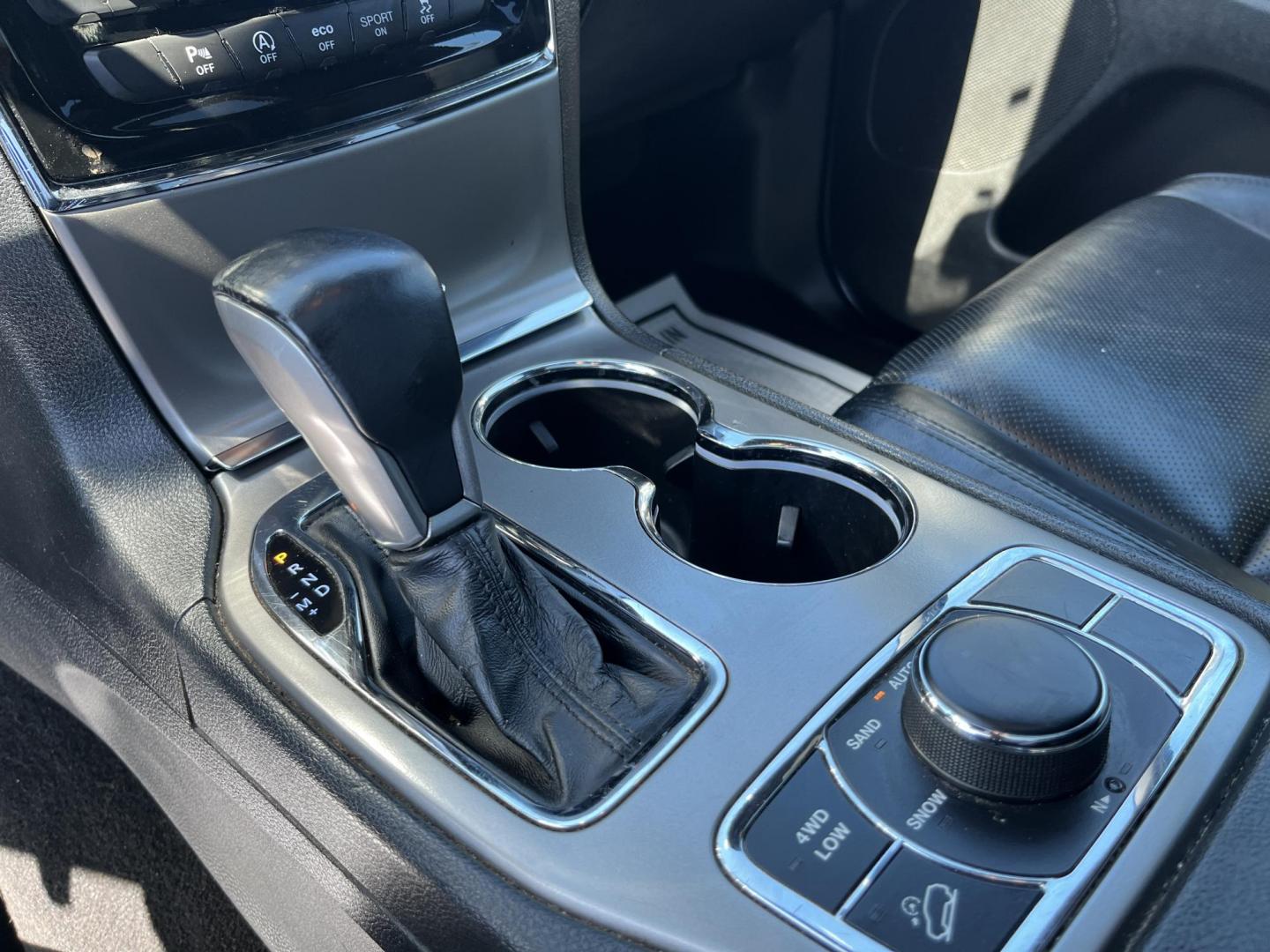 2019 White /Black Jeep Grand Cherokee Limited 4WD (1C4RJFBG8KC) with an 3.6L V6 DOHC 24V engine, Automatic transmission, located at 11115 Chardon Rd. , Chardon, OH, 44024, (440) 214-9705, 41.580246, -81.241943 - 2019 Jeep Grand Cherokee Limited 4WD – Premium Luxury SUV with Leather, Alpine Sound, and All-Weather Capability! This sharp 2019 Jeep Grand Cherokee Limited 4WD is the perfect blend of upscale comfort, modern tech, and confident capability! Powered by the smooth 3.6L Pentastar V6 engine paired w - Photo#29