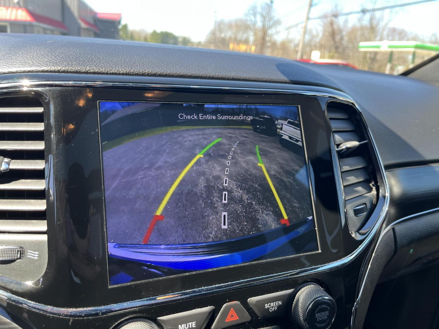 2019 White /Black Jeep Grand Cherokee Limited 4WD (1C4RJFBG8KC) with an 3.6L V6 DOHC 24V engine, Automatic transmission, located at 11115 Chardon Rd. , Chardon, OH, 44024, (440) 214-9705, 41.580246, -81.241943 - 2019 Jeep Grand Cherokee Limited 4WD – Premium Luxury SUV with Leather, Alpine Sound, and All-Weather Capability! This sharp 2019 Jeep Grand Cherokee Limited 4WD is the perfect blend of upscale comfort, modern tech, and confident capability! Powered by the smooth 3.6L Pentastar V6 engine paired w - Photo#27