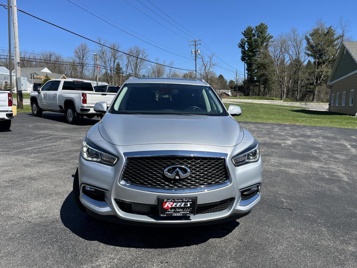 2019 Silver /Black Infiniti QX60 LUXE AWD (5N1DL0MM9KC) with an 3.5L V6 DOHC 24V engine, Automatic transmission, located at 547 E. Main St., Orwell, OH, 44076, (440) 437-5893, 41.535435, -80.847855 - 2019 Infiniti QX60 Luxe AWD – Premium 3-Row Luxury SUV with BOSE Sound, 360 Camera, and All-Weather Capability! This beautiful 2019 Infiniti QX60 Luxe AWD is the perfect upscale family hauler that offers refinement, space for seven, and confident all-weather performance. Powered by a smooth 3.5L - Photo#1