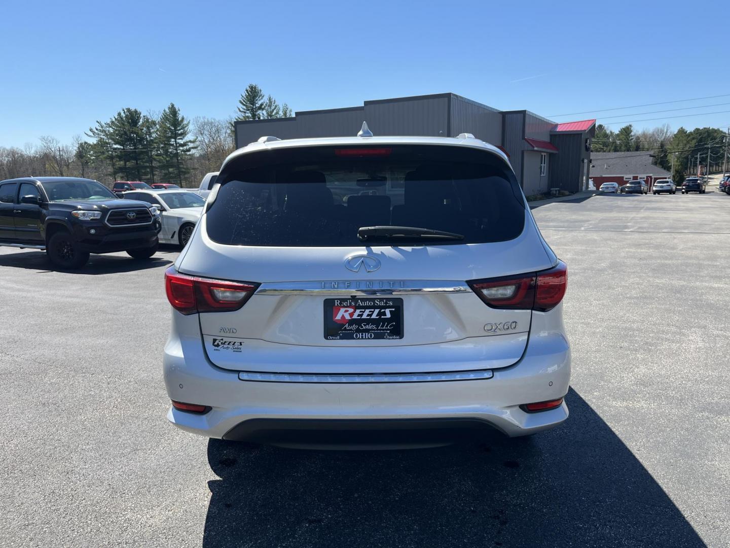 2019 Silver /Black Infiniti QX60 LUXE AWD (5N1DL0MM9KC) with an 3.5L V6 DOHC 24V engine, Automatic transmission, located at 547 E. Main St., Orwell, OH, 44076, (440) 437-5893, 41.535435, -80.847855 - 2019 Infiniti QX60 Luxe AWD – Premium 3-Row Luxury SUV with BOSE Sound, 360 Camera, and All-Weather Capability! This beautiful 2019 Infiniti QX60 Luxe AWD is the perfect upscale family hauler that offers refinement, space for seven, and confident all-weather performance. Powered by a smooth 3.5L - Photo#8