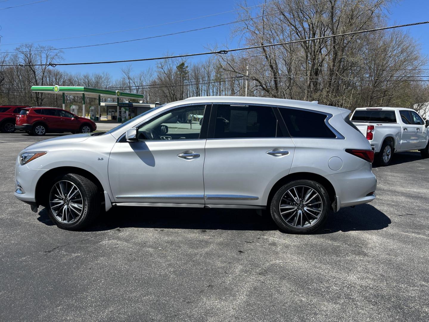 2019 Silver /Black Infiniti QX60 LUXE AWD (5N1DL0MM9KC) with an 3.5L V6 DOHC 24V engine, Automatic transmission, located at 547 E. Main St., Orwell, OH, 44076, (440) 437-5893, 41.535435, -80.847855 - 2019 Infiniti QX60 Luxe AWD – Premium 3-Row Luxury SUV with BOSE Sound, 360 Camera, and All-Weather Capability! This beautiful 2019 Infiniti QX60 Luxe AWD is the perfect upscale family hauler that offers refinement, space for seven, and confident all-weather performance. Powered by a smooth 3.5L - Photo#11