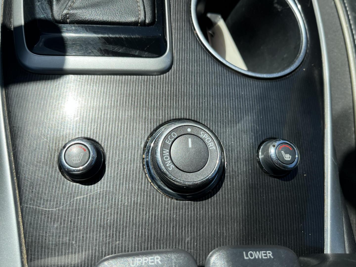 2019 Silver /Black Infiniti QX60 LUXE AWD (5N1DL0MM9KC) with an 3.5L V6 DOHC 24V engine, Automatic transmission, located at 547 E. Main St., Orwell, OH, 44076, (440) 437-5893, 41.535435, -80.847855 - 2019 Infiniti QX60 Luxe AWD – Premium 3-Row Luxury SUV with BOSE Sound, 360 Camera, and All-Weather Capability! This beautiful 2019 Infiniti QX60 Luxe AWD is the perfect upscale family hauler that offers refinement, space for seven, and confident all-weather performance. Powered by a smooth 3.5L - Photo#30