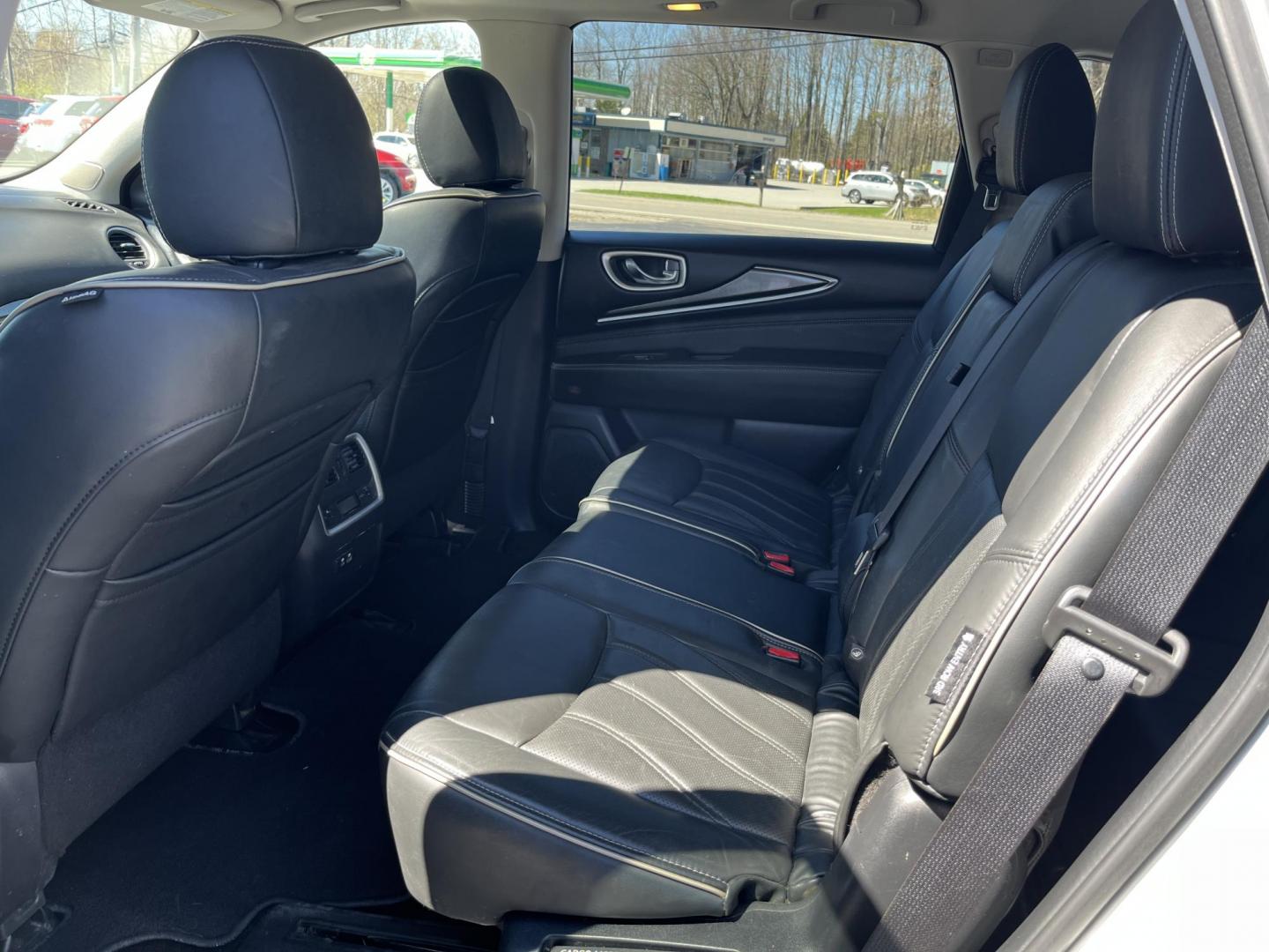 2019 Silver /Black Infiniti QX60 LUXE AWD (5N1DL0MM9KC) with an 3.5L V6 DOHC 24V engine, Automatic transmission, located at 547 E. Main St., Orwell, OH, 44076, (440) 437-5893, 41.535435, -80.847855 - 2019 Infiniti QX60 Luxe AWD – Premium 3-Row Luxury SUV with BOSE Sound, 360 Camera, and All-Weather Capability! This beautiful 2019 Infiniti QX60 Luxe AWD is the perfect upscale family hauler that offers refinement, space for seven, and confident all-weather performance. Powered by a smooth 3.5L - Photo#35
