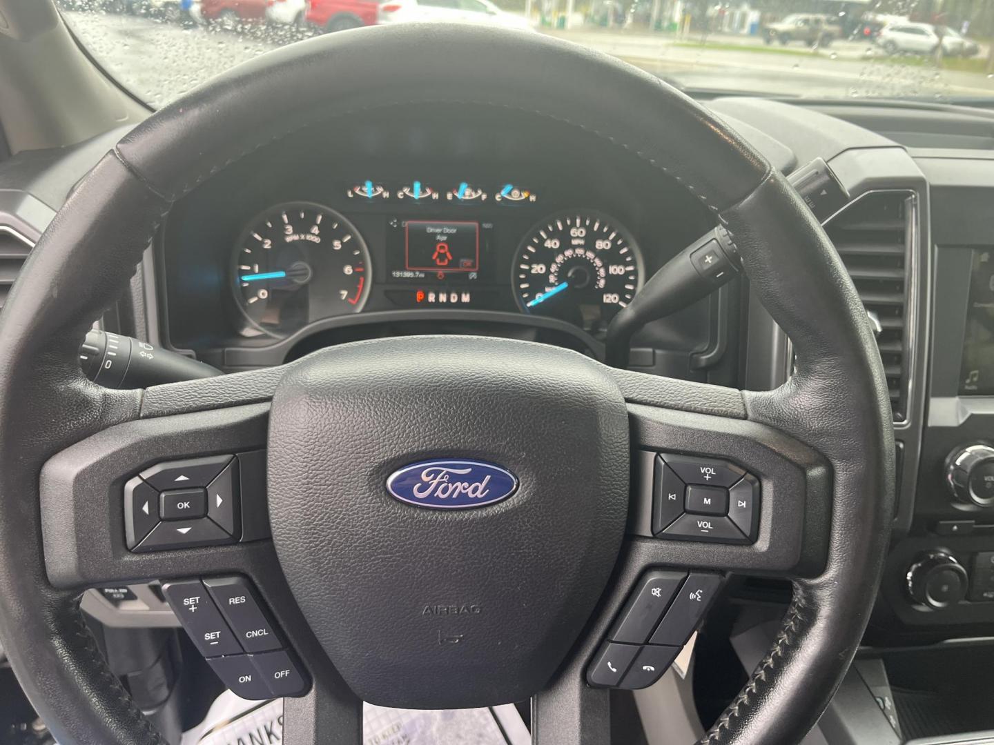 2018 Black /Gray Ford F-150 XLT SuperCrew 5.5-ft. Bed 4WD (1FTEW1EP5JF) with an 2.7L V6 DOHC 24V TWIN TURBO engine, Automatic transmission, located at 11115 Chardon Rd. , Chardon, OH, 44024, (440) 214-9705, 41.580246, -81.241943 - 2018 Ford F-150 XLT Crew Cab 4WD – Clean, Capable, and Well-Equipped with Twin-Turbo Power! This solid 2018 Ford F-150 XLT Crew Cab 4WD is a great-looking, capable full-size truck that’s ready for work or weekend adventures! Powered by the responsive 2.7L Twin-Turbo EcoBoost V6 engine paired wi - Photo#19