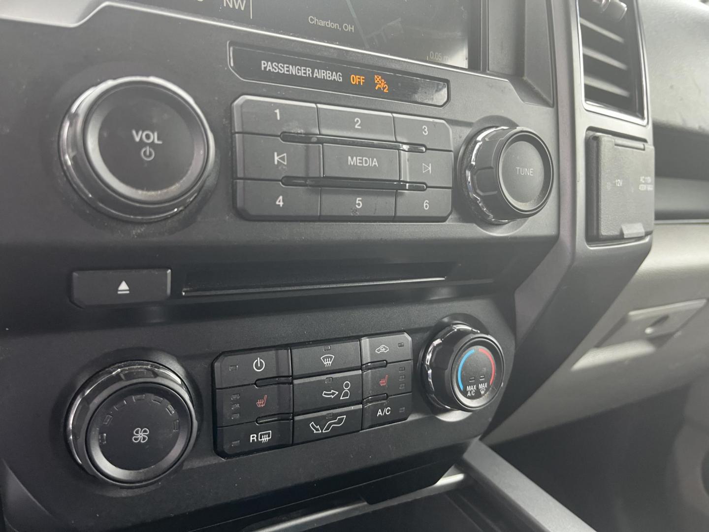 2018 Black /Gray Ford F-150 XLT SuperCrew 5.5-ft. Bed 4WD (1FTEW1EP5JF) with an 2.7L V6 DOHC 24V TWIN TURBO engine, Automatic transmission, located at 11115 Chardon Rd. , Chardon, OH, 44024, (440) 214-9705, 41.580246, -81.241943 - 2018 Ford F-150 XLT Crew Cab 4WD – Clean, Capable, and Well-Equipped with Twin-Turbo Power! This solid 2018 Ford F-150 XLT Crew Cab 4WD is a great-looking, capable full-size truck that’s ready for work or weekend adventures! Powered by the responsive 2.7L Twin-Turbo EcoBoost V6 engine paired wi - Photo#26