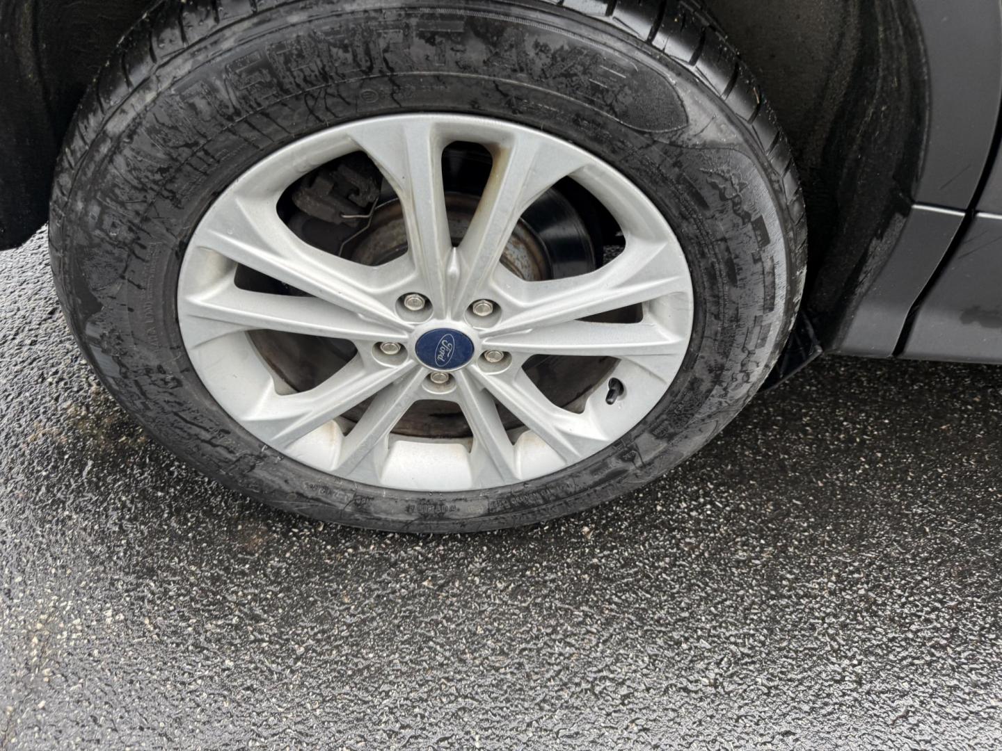 2018 Gray /Black Ford Escape SEL 4WD (1FMCU9HD0JU) with an 1.5L I4 DOHC 16V engine, Automatic transmission, located at 11115 Chardon Rd. , Chardon, OH, 44024, (440) 214-9705, 41.580246, -81.241943 - 2018 Ford Escape SEL 4WD – Turbo Efficiency, Premium Comfort, and All-Weather Confidence! This sharp 2018 Ford Escape SEL 4WD is a great-looking compact crossover that delivers style, comfort, and real capability! Powered by a responsive 1.5L I4 Turbocharged EcoBoost engine paired with a smooth 6 - Photo#28