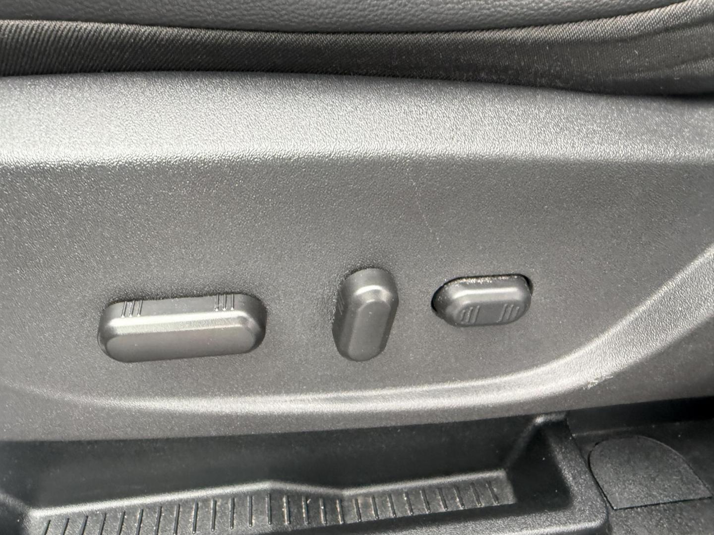 2018 Gray /Black Ford Escape SEL 4WD (1FMCU9HD0JU) with an 1.5L I4 DOHC 16V engine, Automatic transmission, located at 11115 Chardon Rd. , Chardon, OH, 44024, (440) 214-9705, 41.580246, -81.241943 - 2018 Ford Escape SEL 4WD – Turbo Efficiency, Premium Comfort, and All-Weather Confidence! This sharp 2018 Ford Escape SEL 4WD is a great-looking compact crossover that delivers style, comfort, and real capability! Powered by a responsive 1.5L I4 Turbocharged EcoBoost engine paired with a smooth 6 - Photo#9